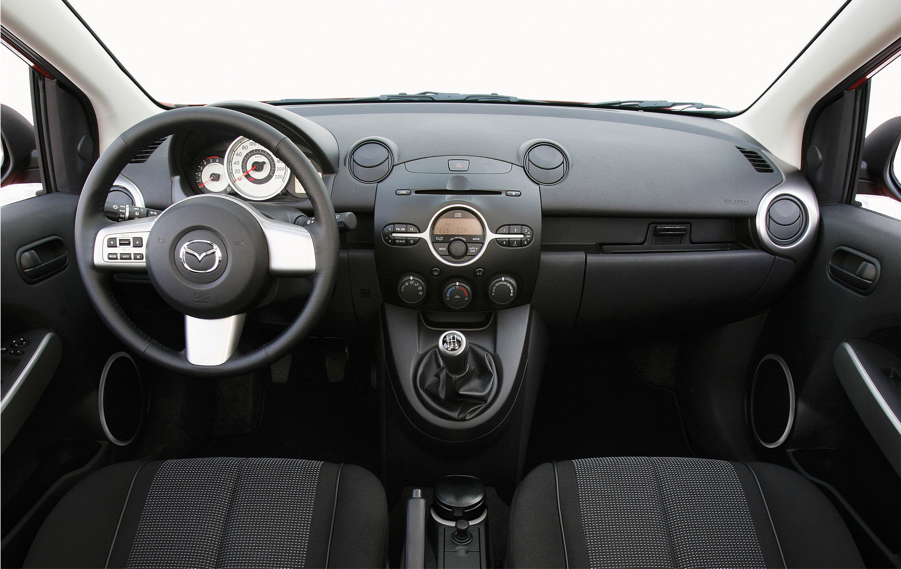 Mazda 2 photo #32