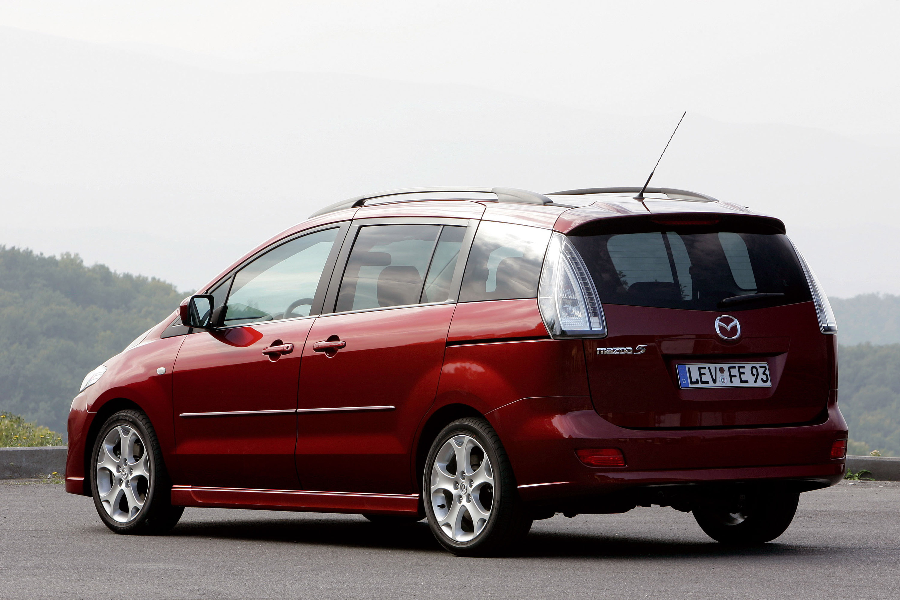 Mazda 5 photo #17