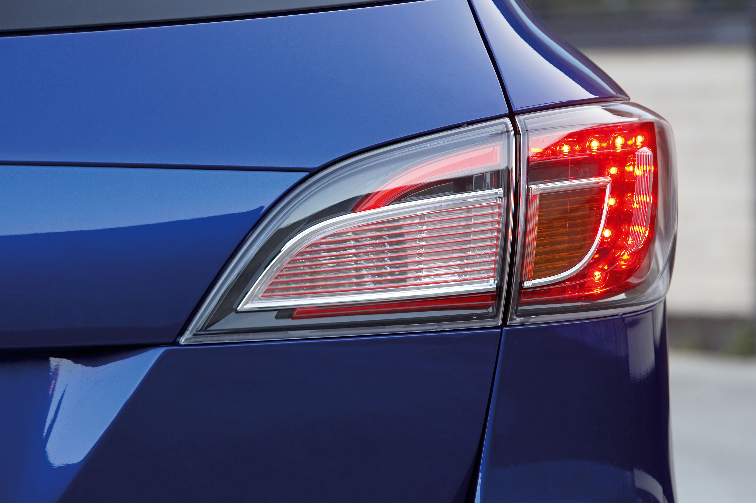 Mazda 6 Wagon photo #46