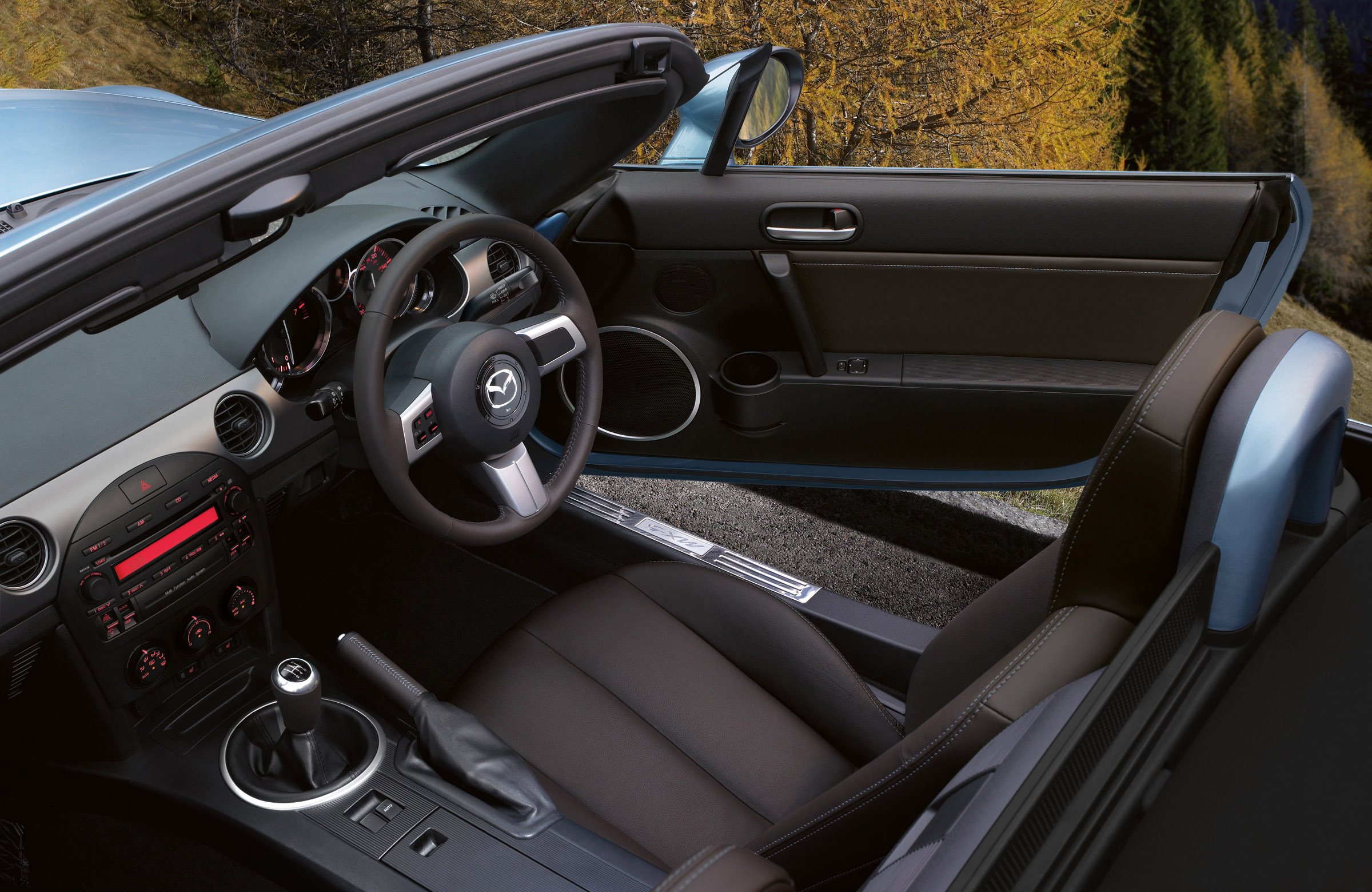 Mazda MX 5 салон