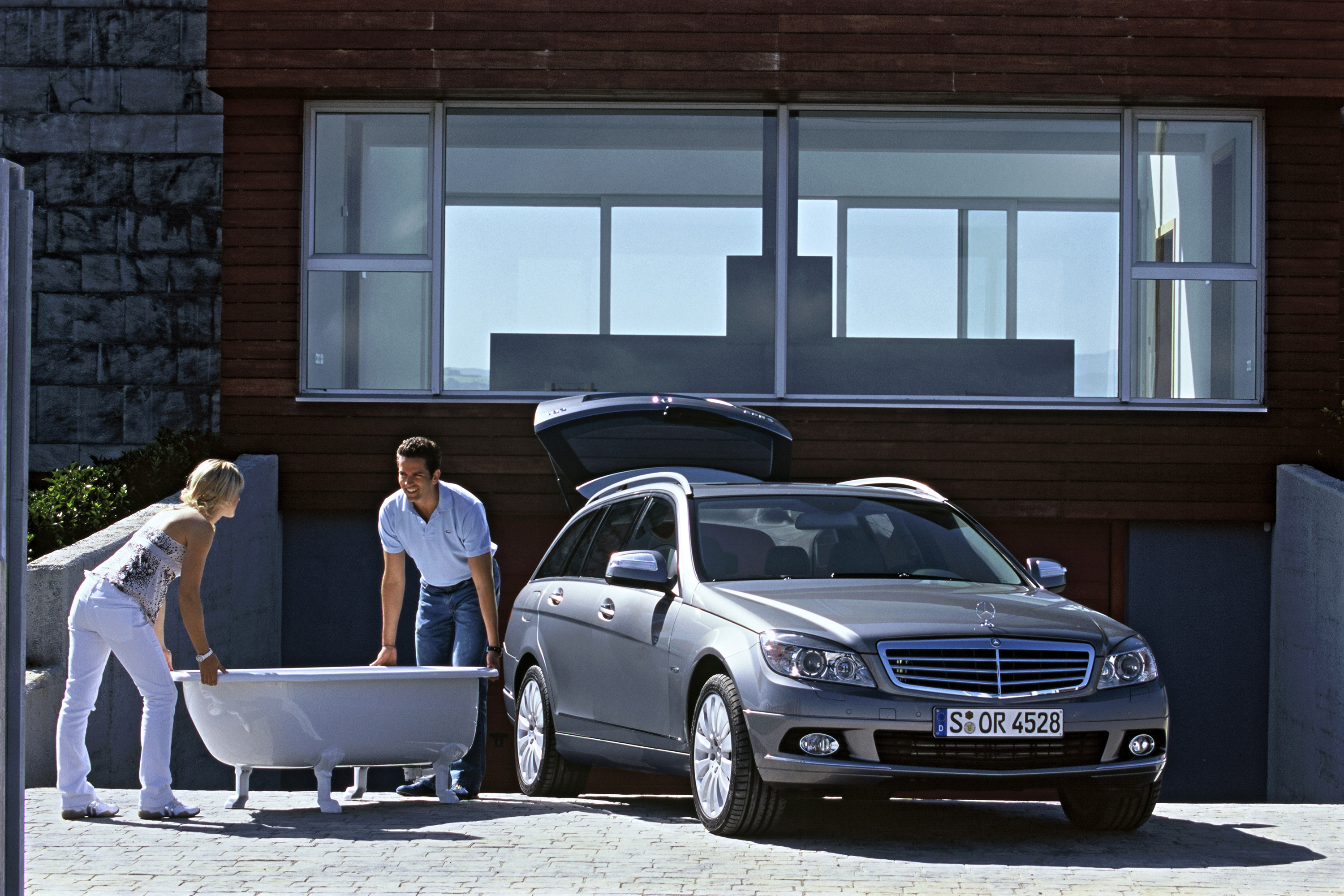 Mercedes-Benz C-Class Estate photo #25