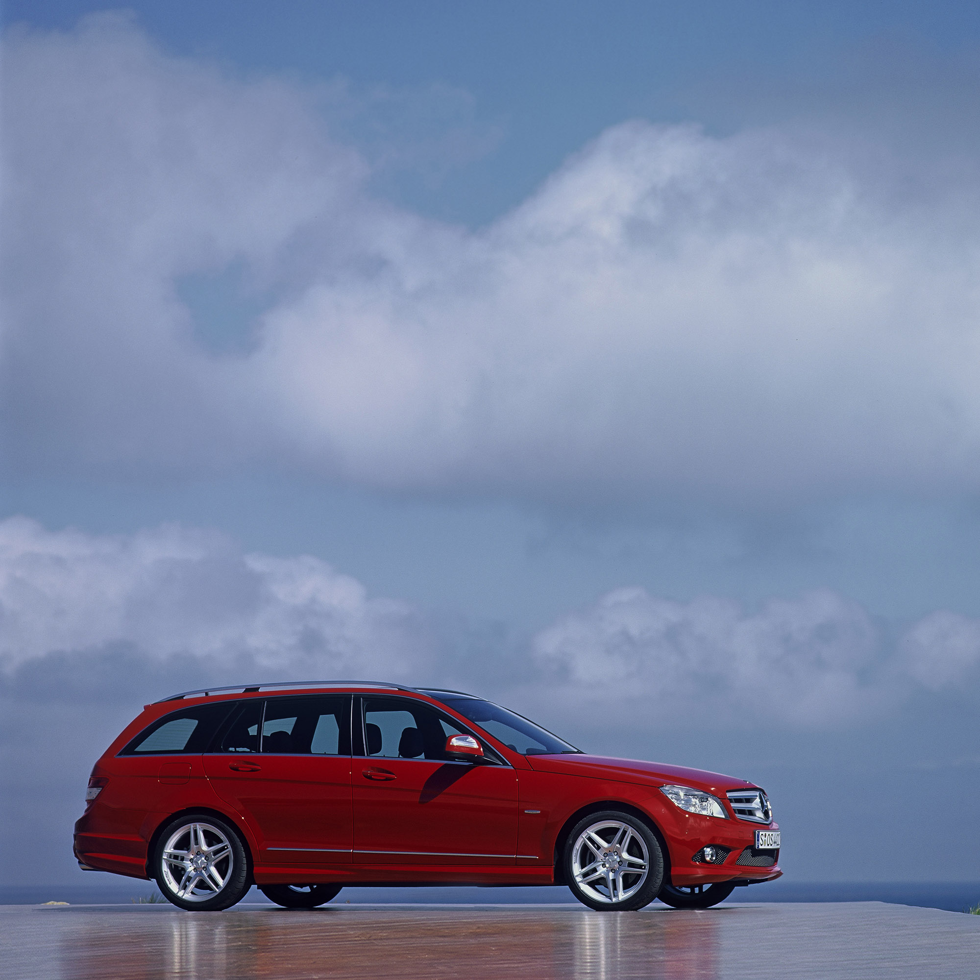 Mercedes-Benz C-Class Estate photo #27