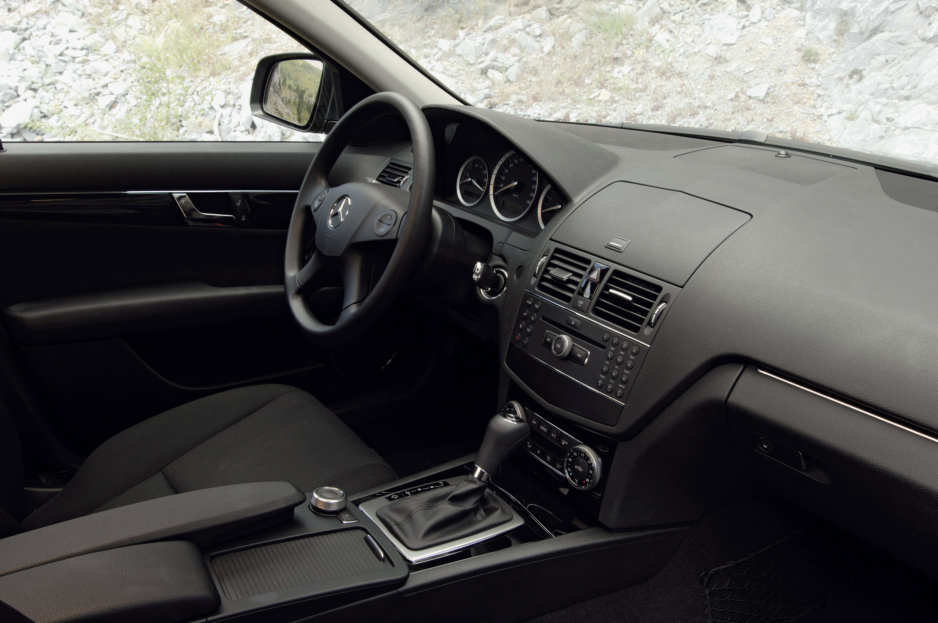 Mercedes-Benz C-Class Estate photo #55