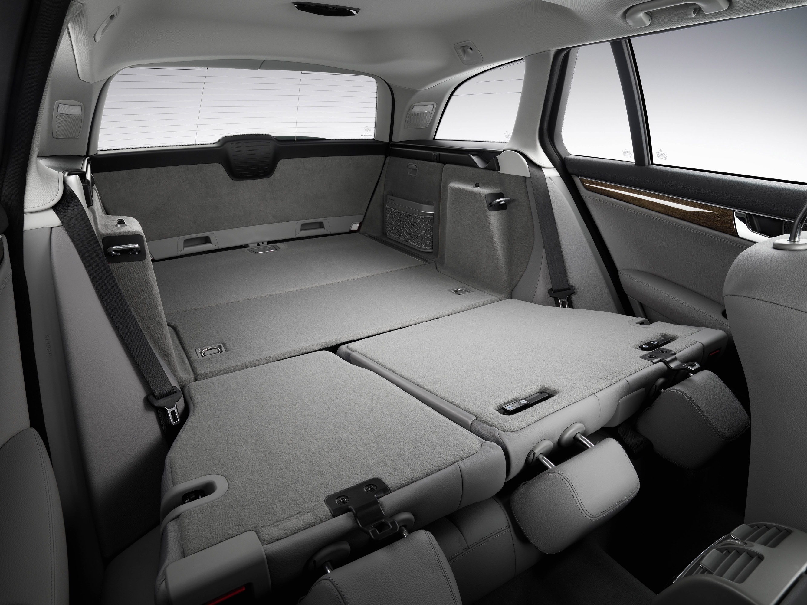 Mercedes-Benz C-Class Estate photo #64