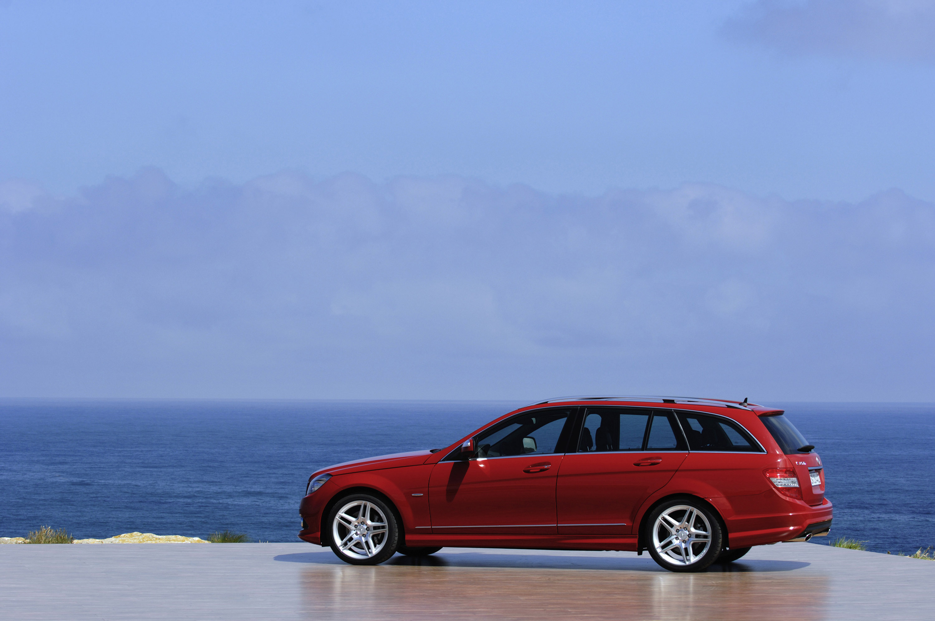 Mercedes-Benz C-Class Estate photo #86