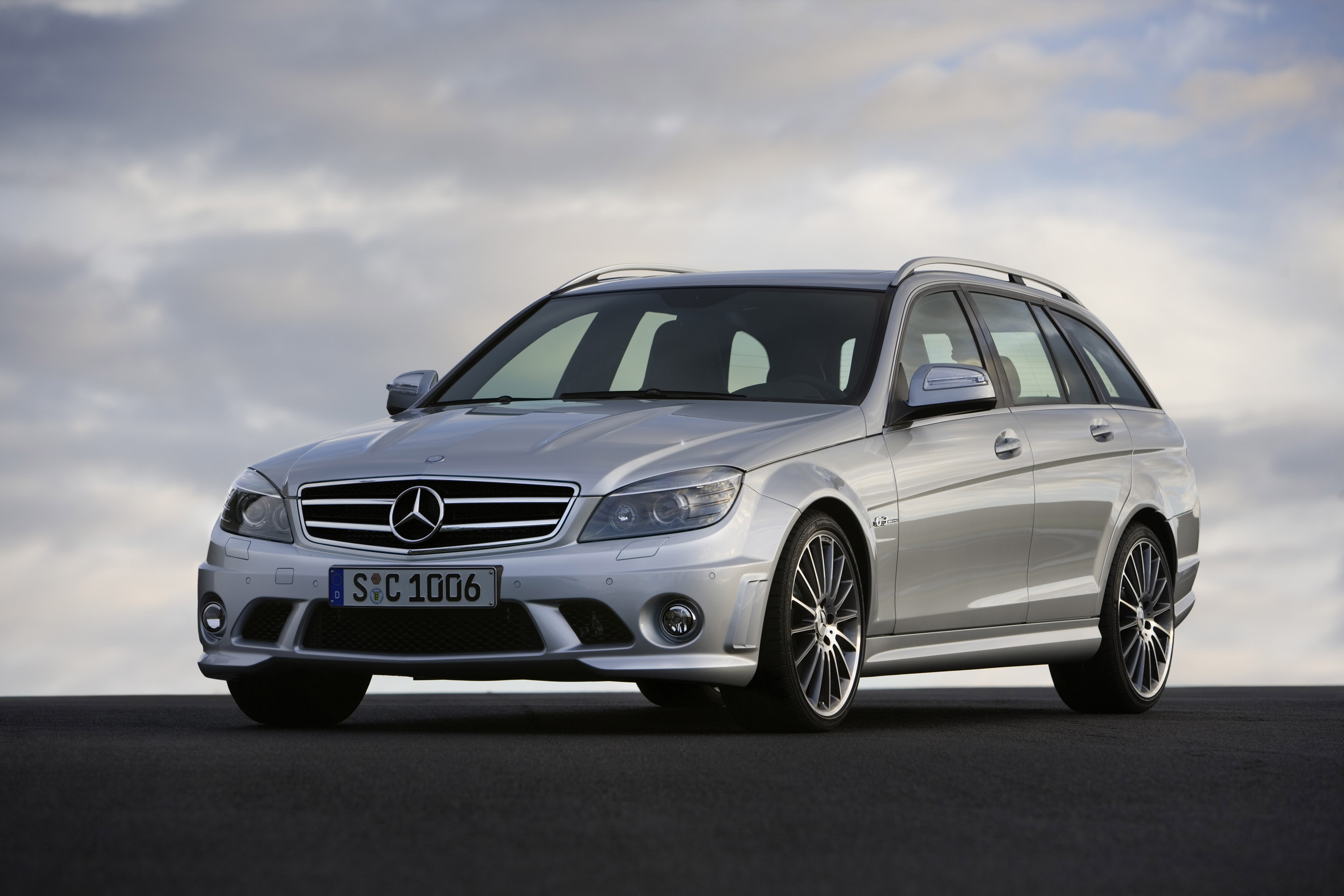 Mercedes-Benz C63 AMG Estate photo #1