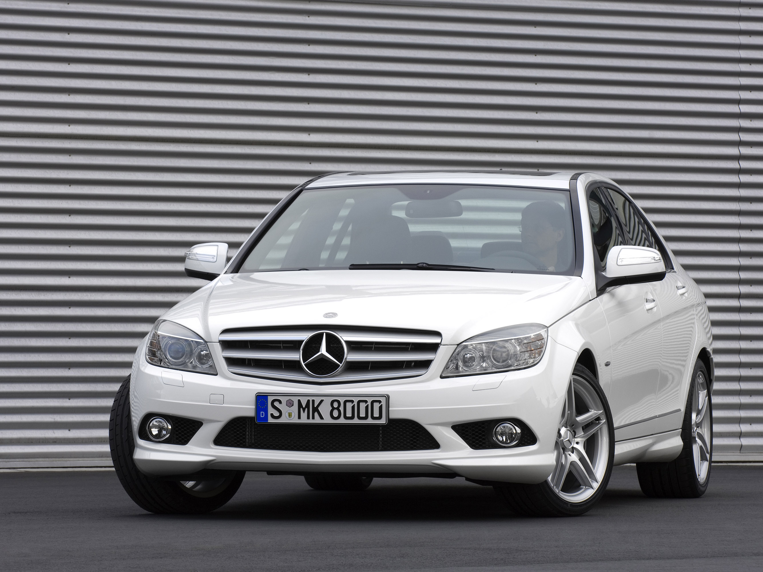 Mercedes-Benz C63 AMG photo #1