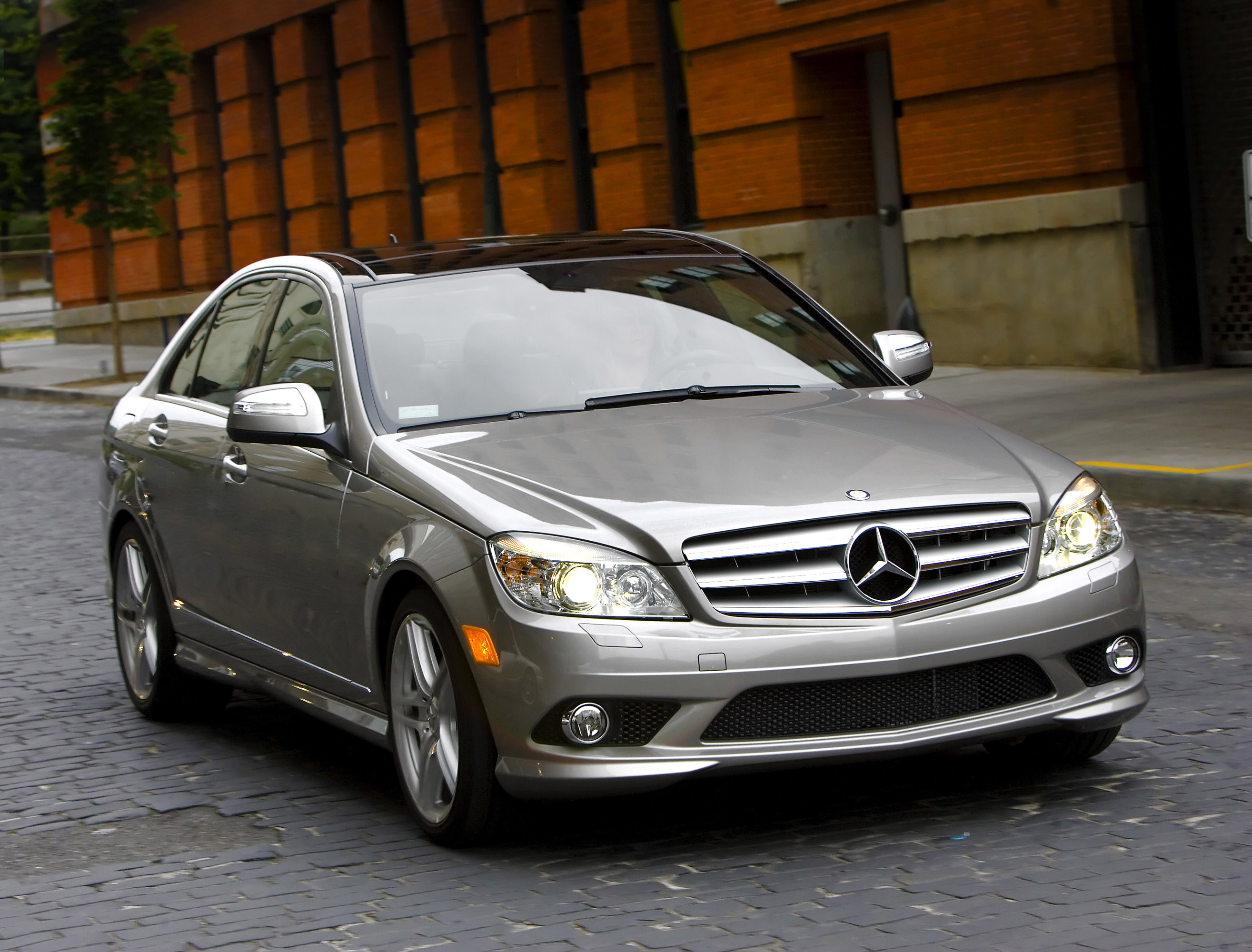 Mercedes-Benz C63 AMG photo #30
