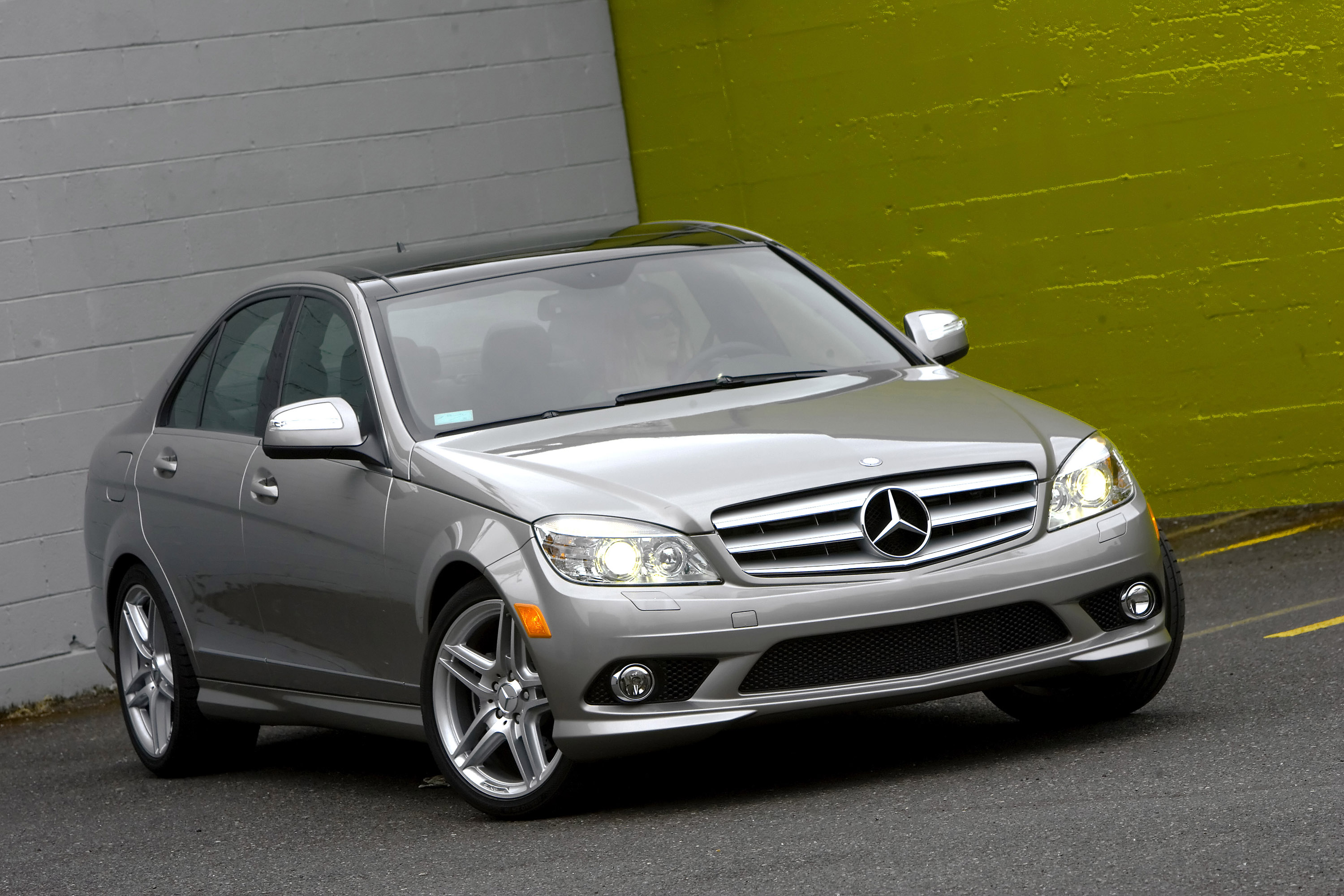 Mercedes-Benz C63 AMG photo #32