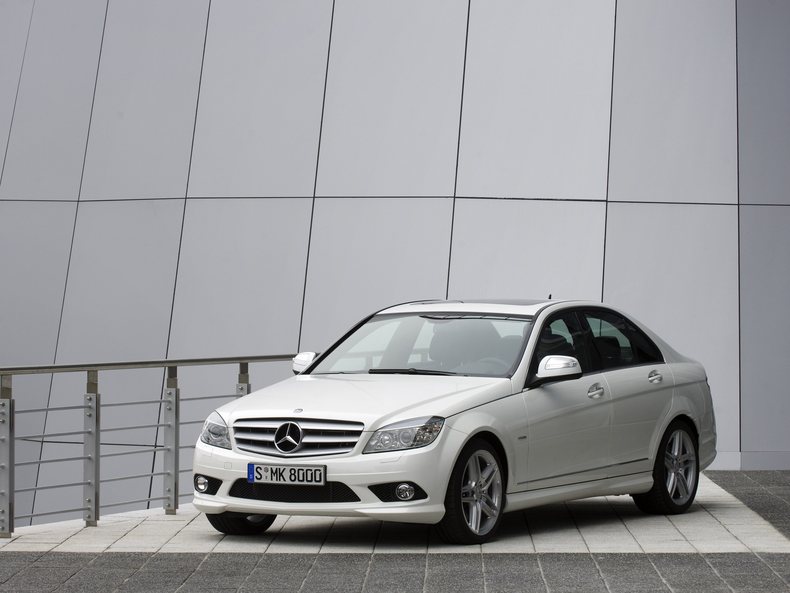 Mercedes-Benz C63 AMG photo #40