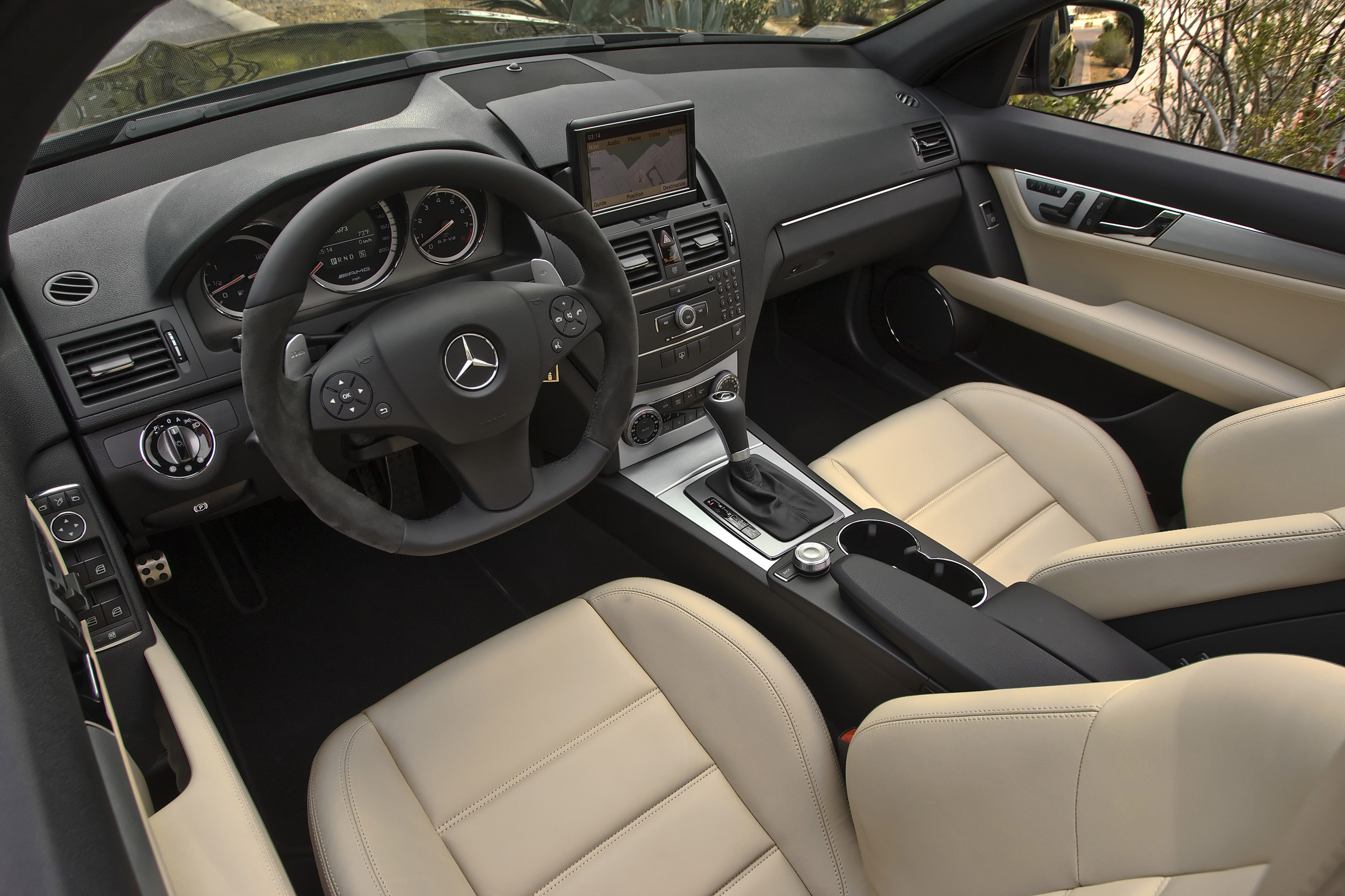 Mercedes-Benz C63 AMG photo #60