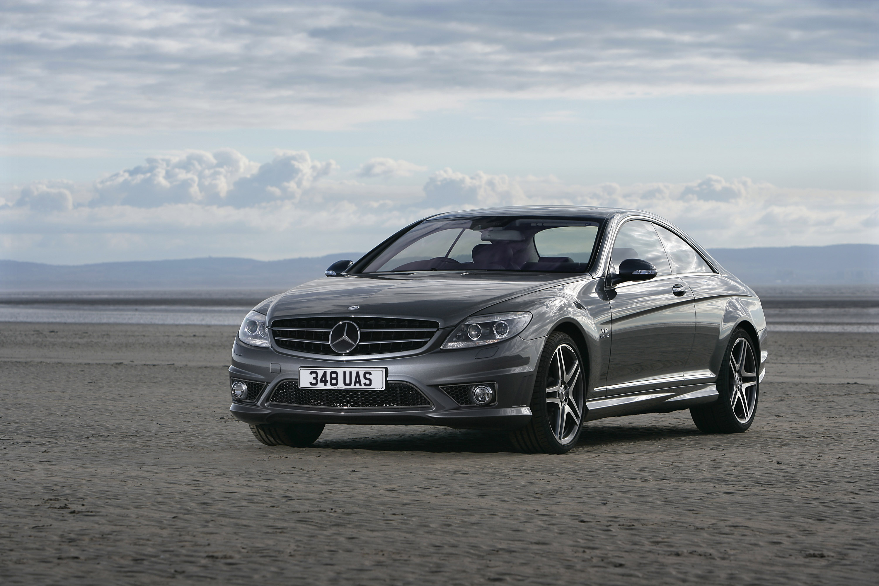 Mercedes-Benz CL65 AMG UK Version photo #15