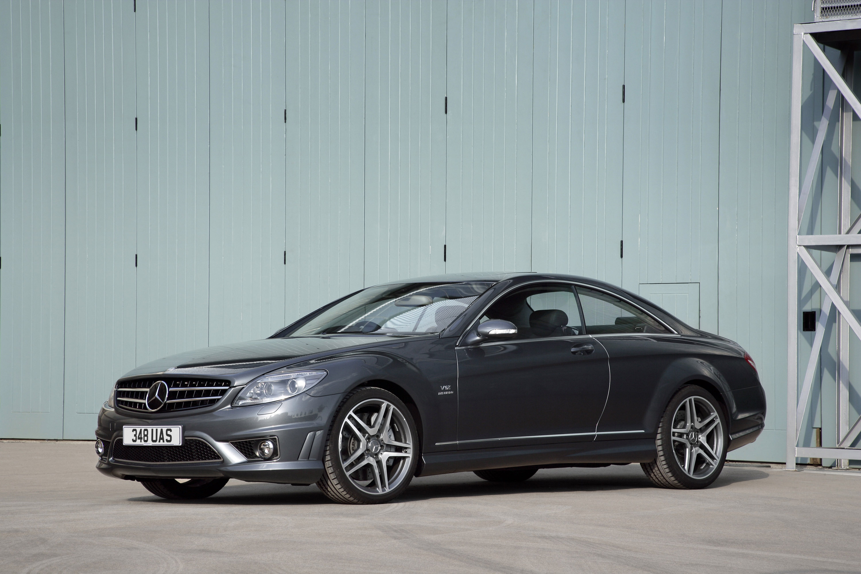 Mercedes-Benz CL65 AMG UK Version photo #19