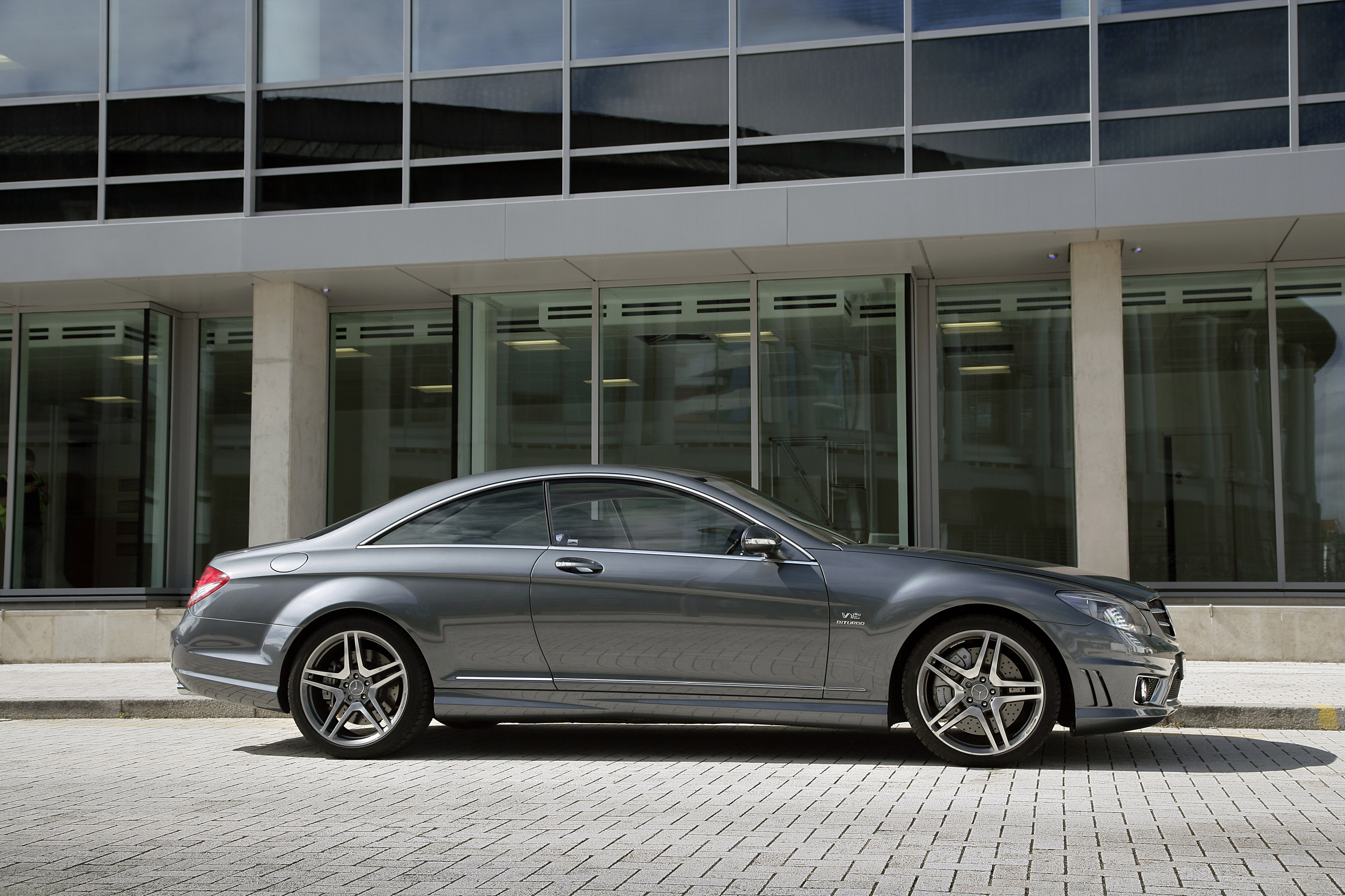 Mercedes-Benz CL65 AMG UK Version photo #21