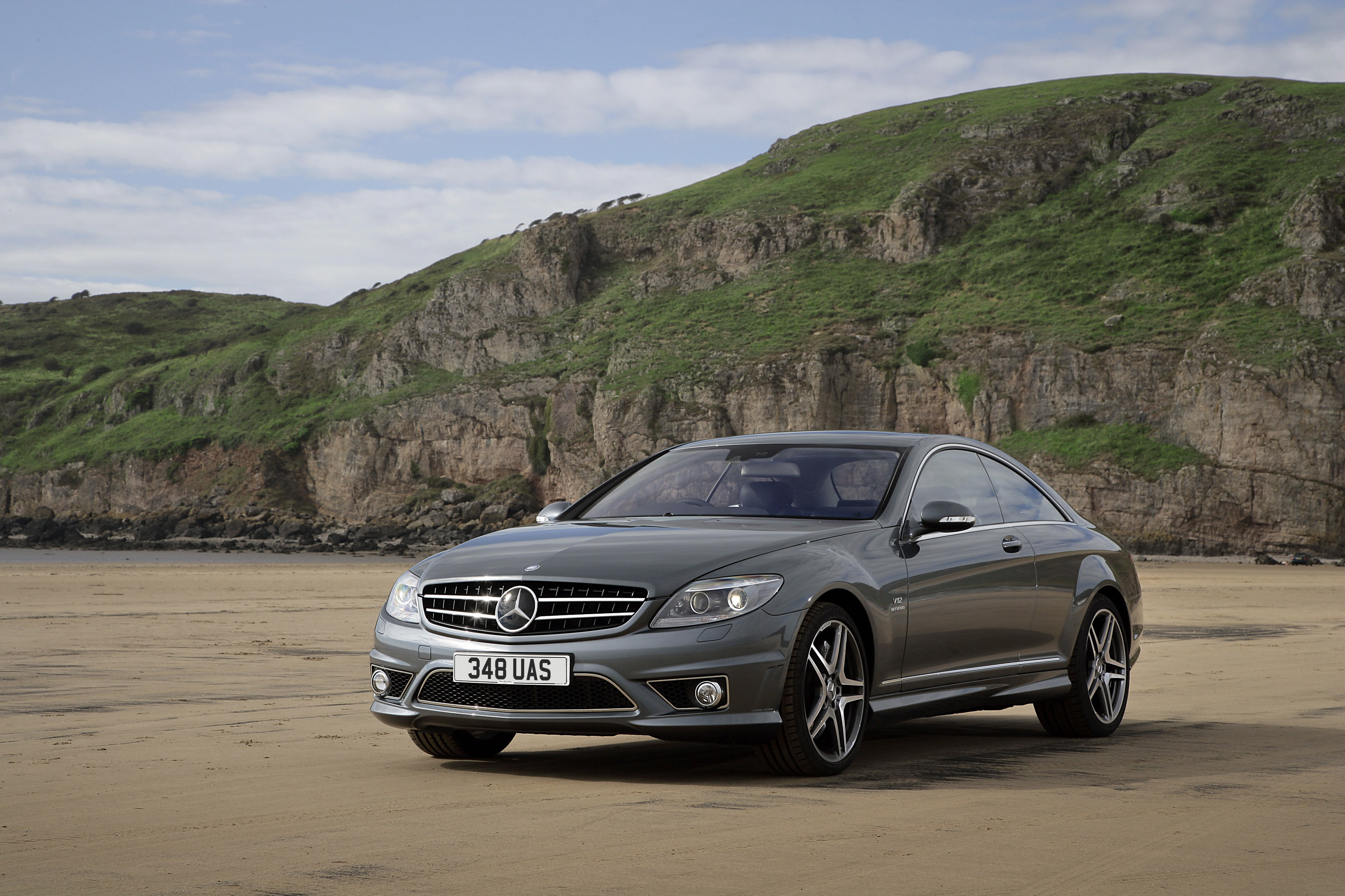 Mercedes-Benz CL65 AMG UK Version photo #25