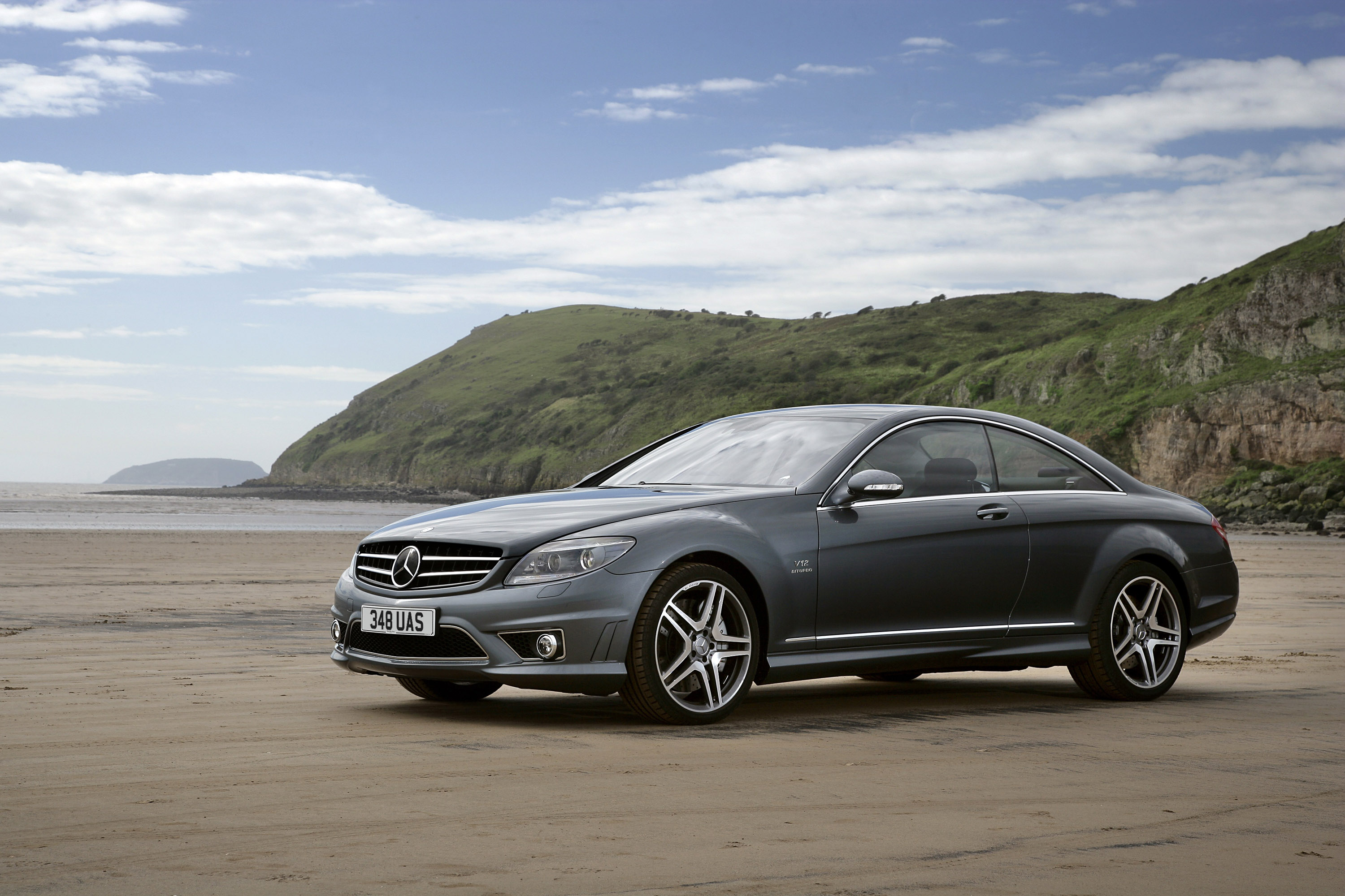 Mercedes-Benz CL65 AMG UK Version photo #26