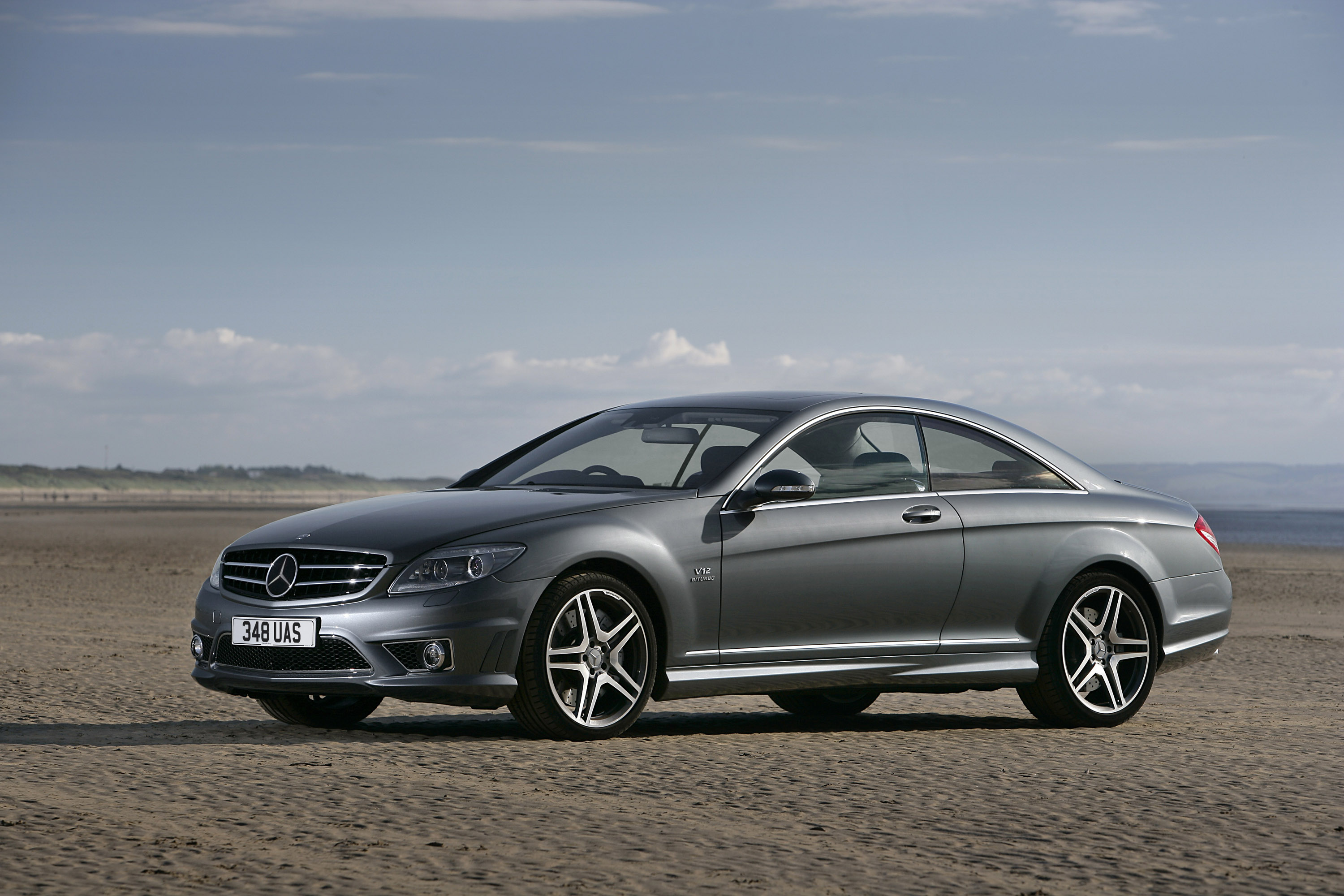 Mercedes-Benz CL65 AMG UK Version photo #30