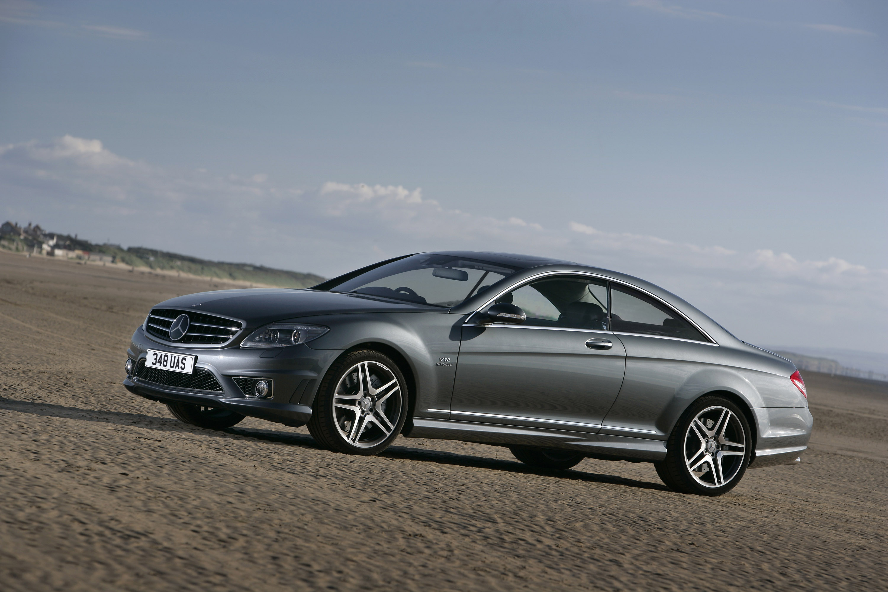 Mercedes-Benz CL65 AMG UK Version photo #31