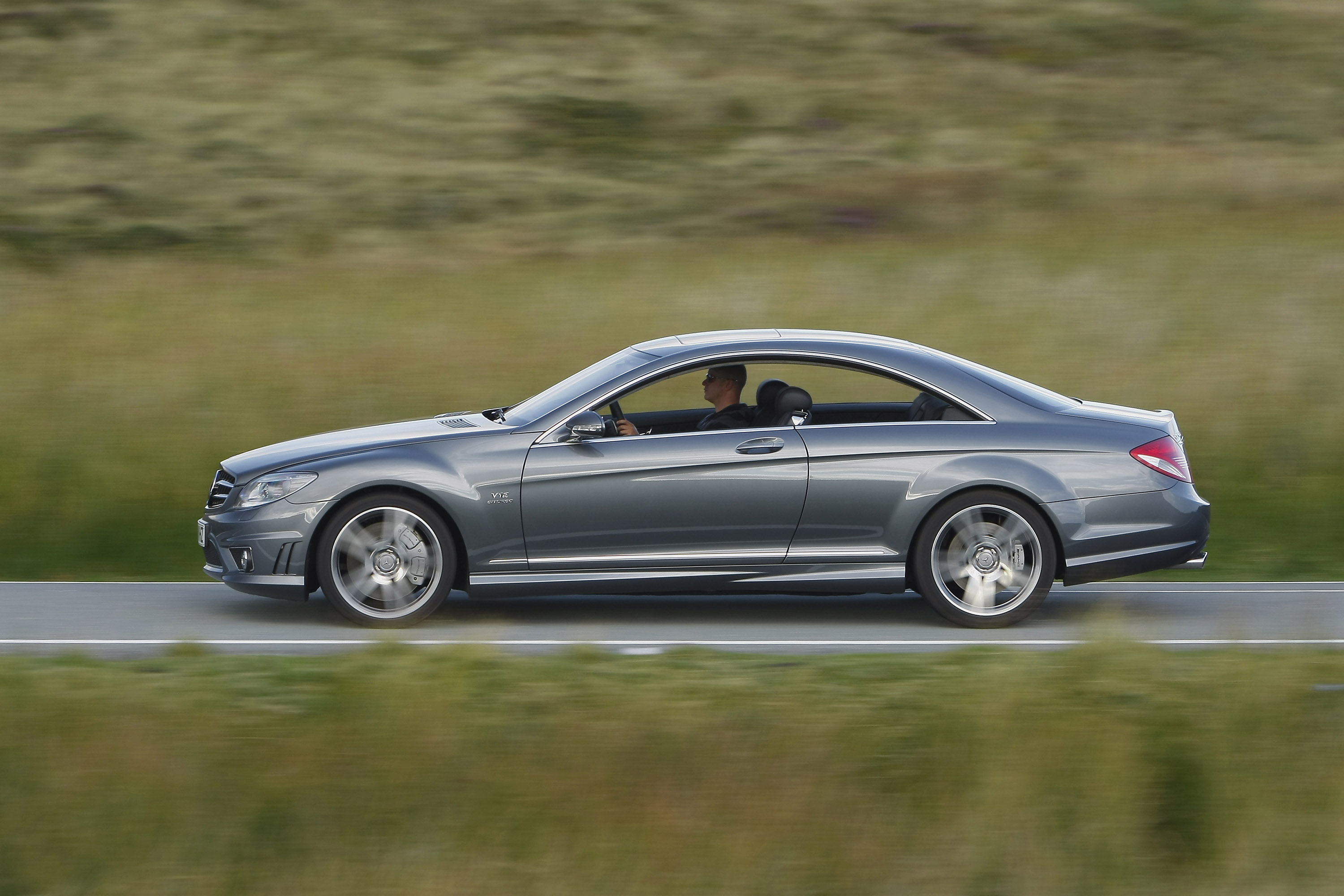 Mercedes-Benz CL65 AMG UK Version photo #38
