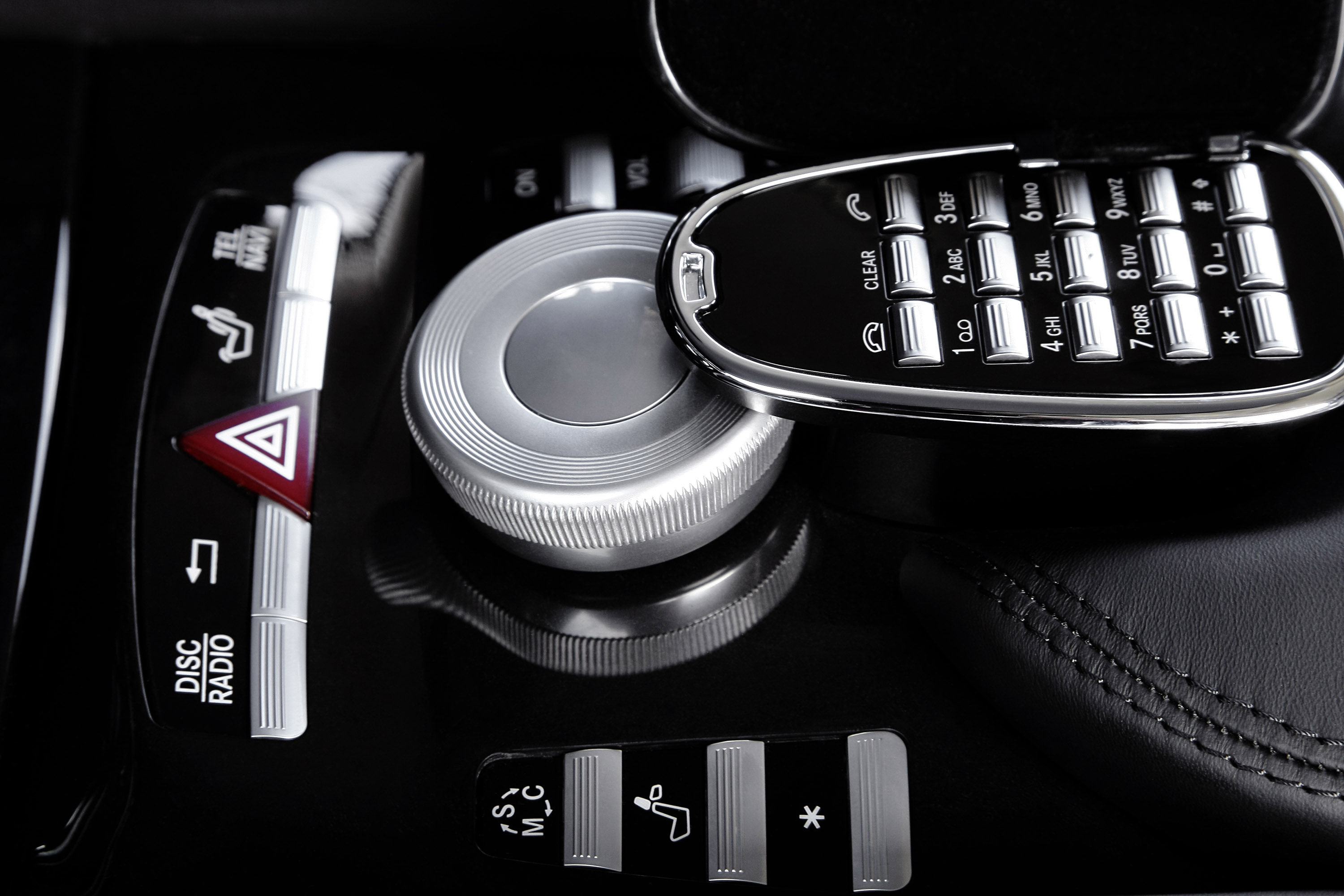 Mercedes-Benz CL65 AMG UK Version photo #49