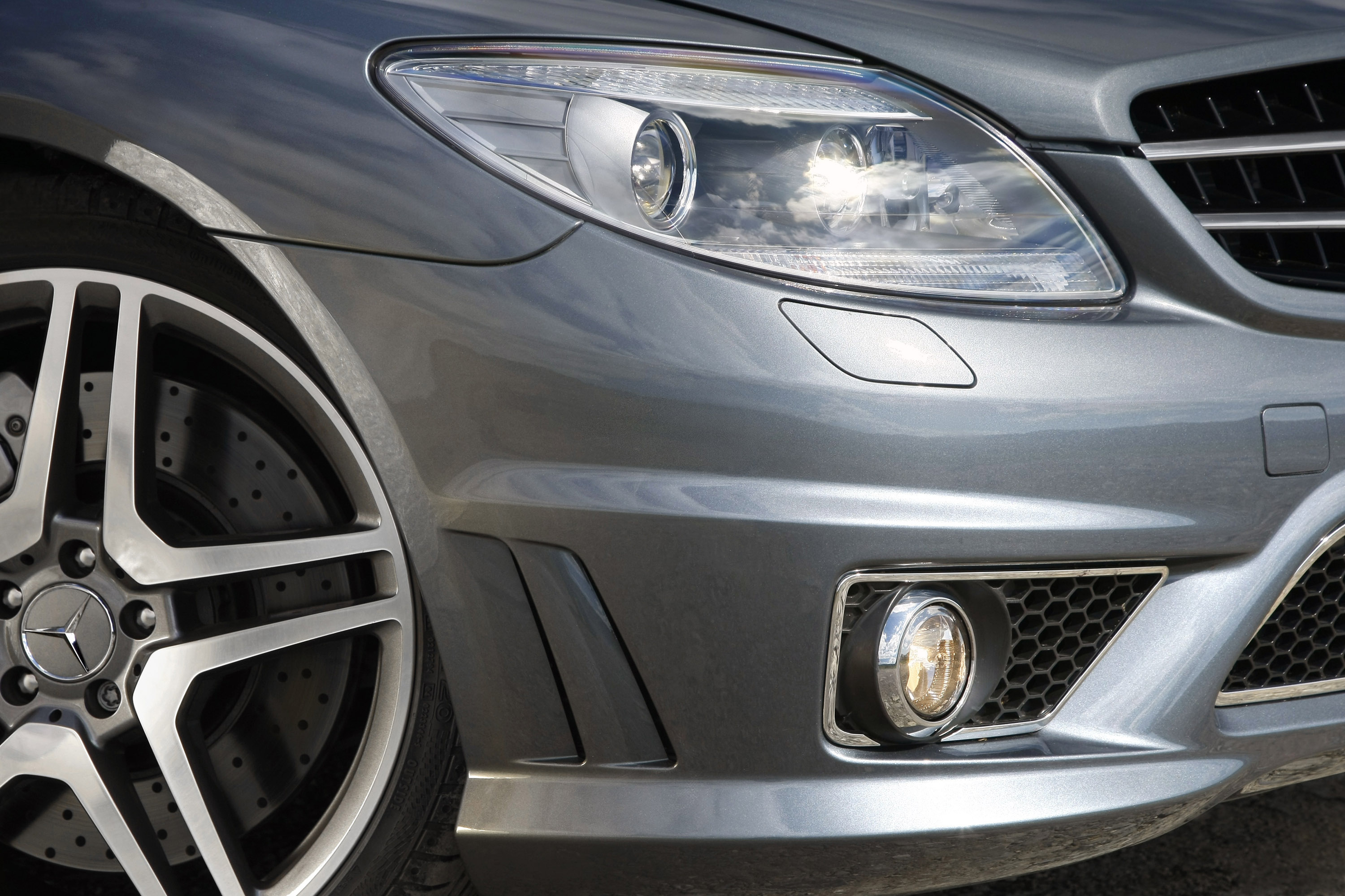 Mercedes-Benz CL65 AMG UK Version photo #68