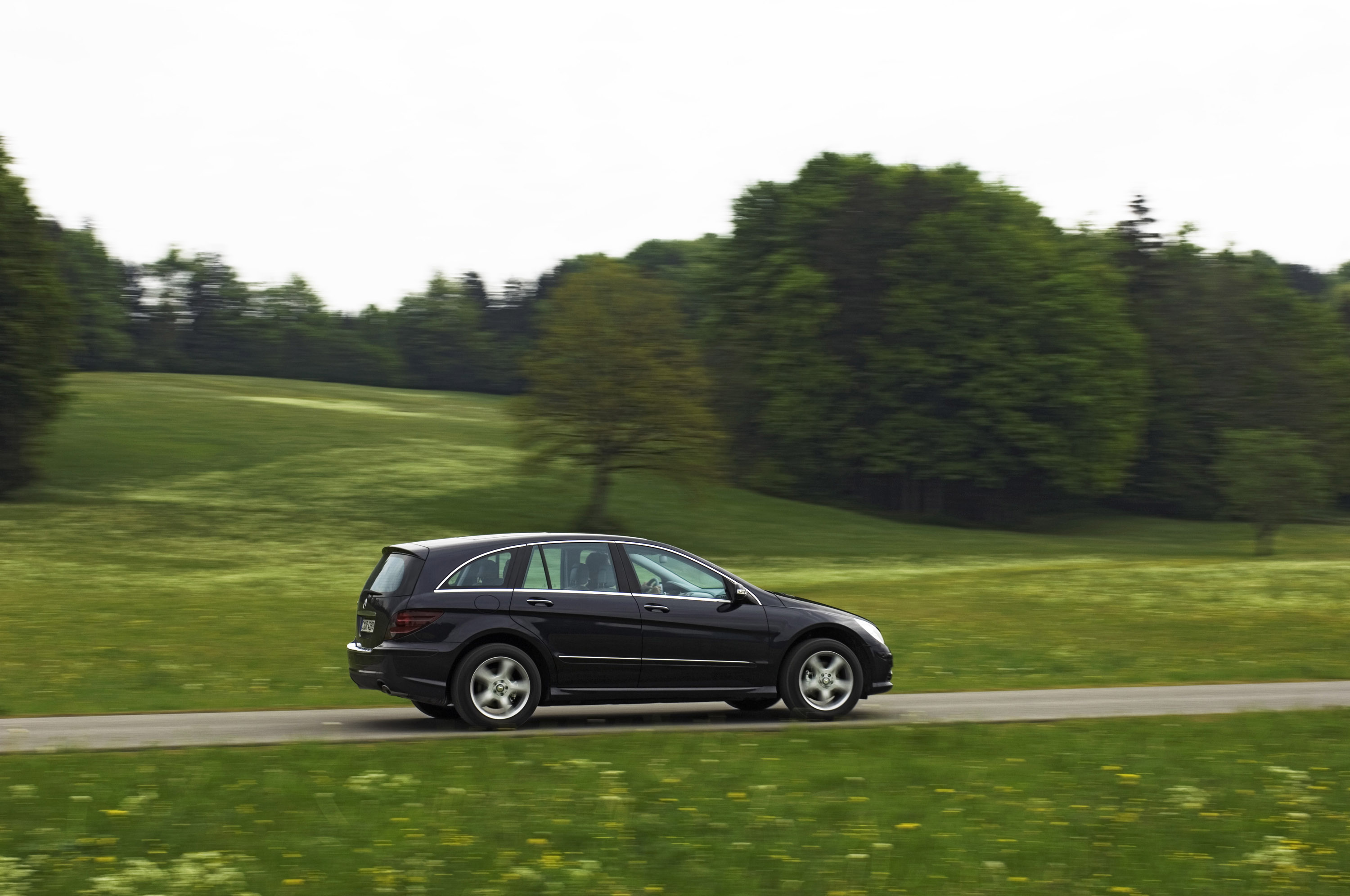 Mercedes-Benz R-Class photo #16