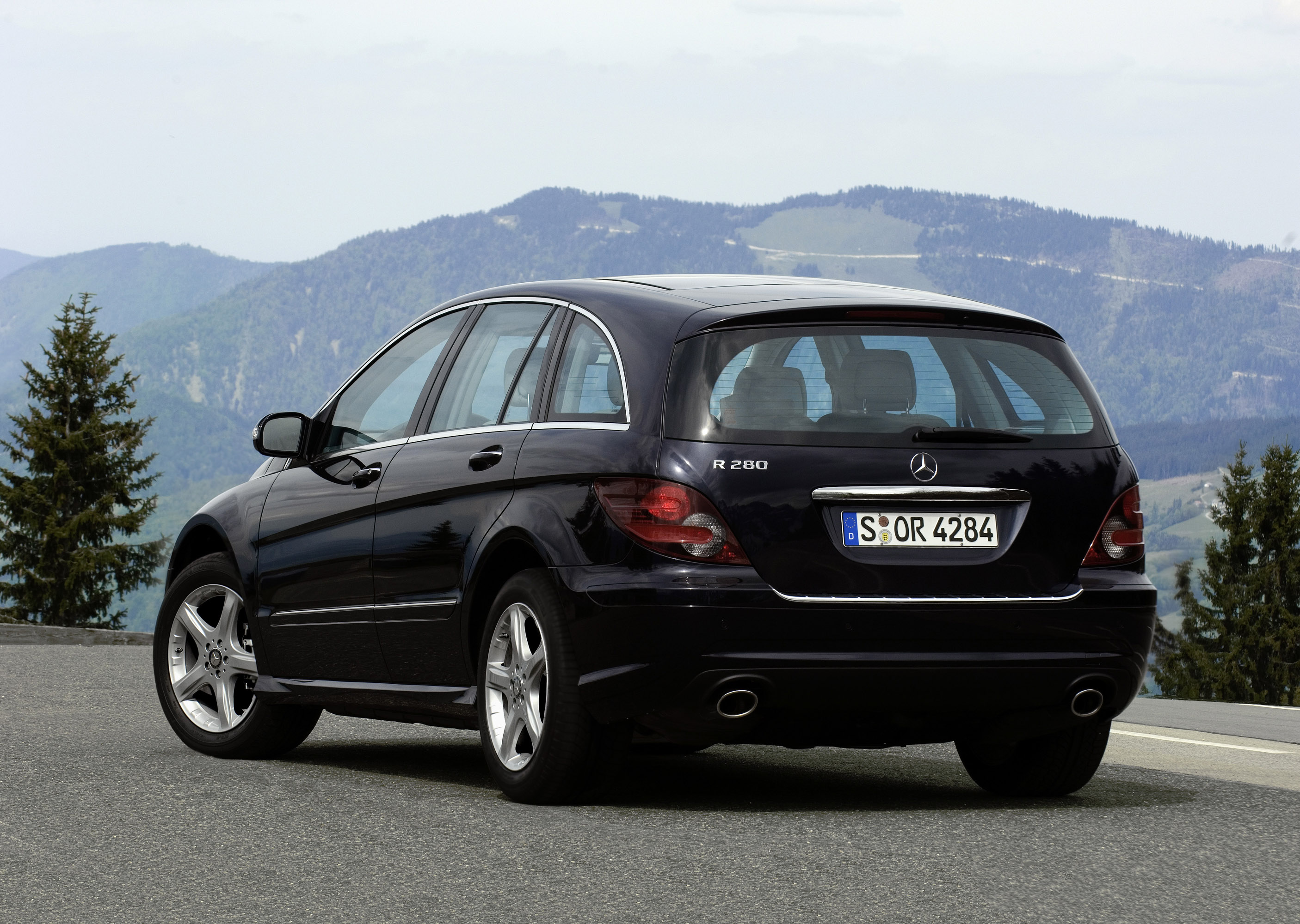 Mercedes-Benz R-Class photo #28
