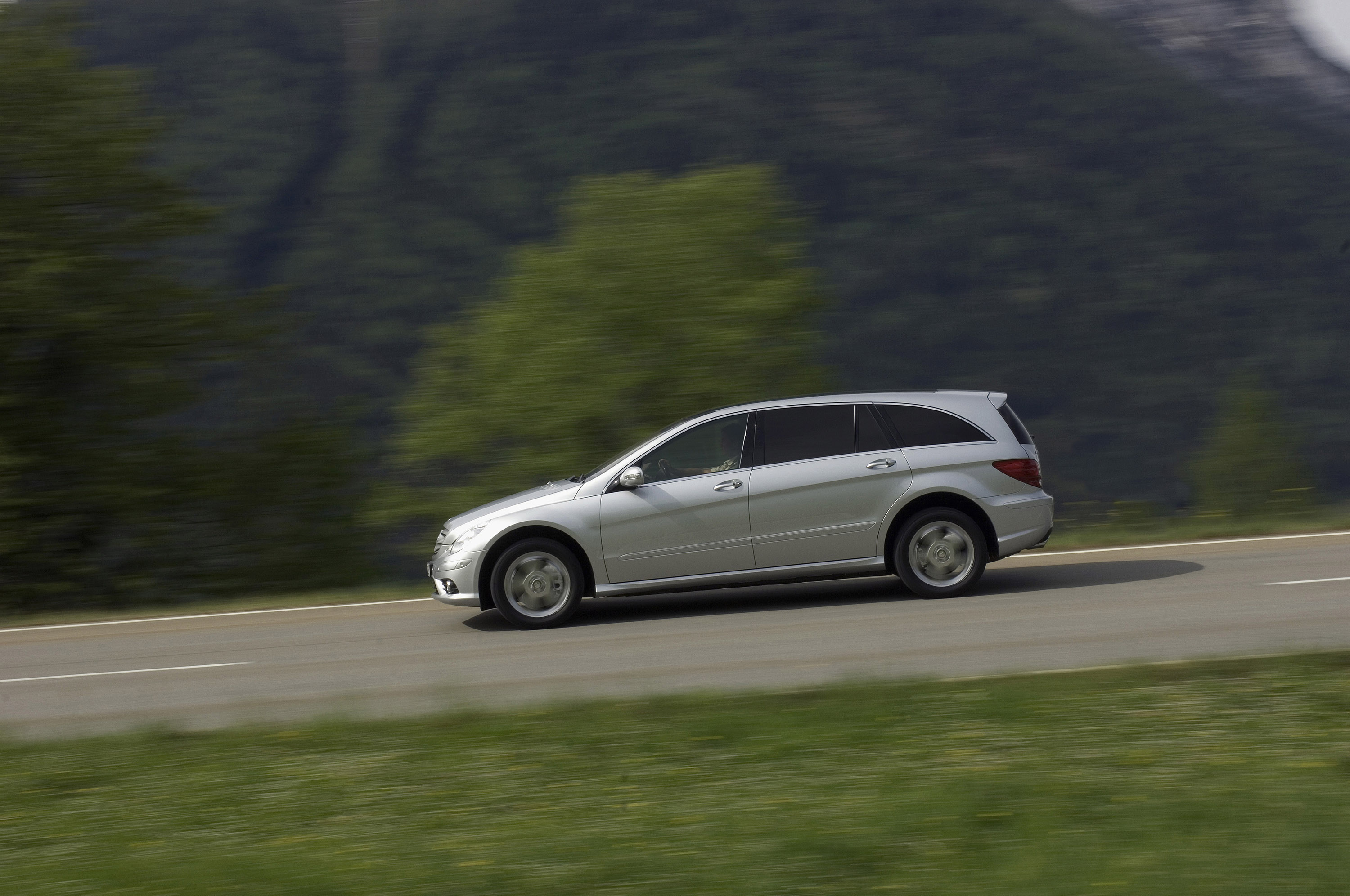 Mercedes-Benz R-Class photo #37