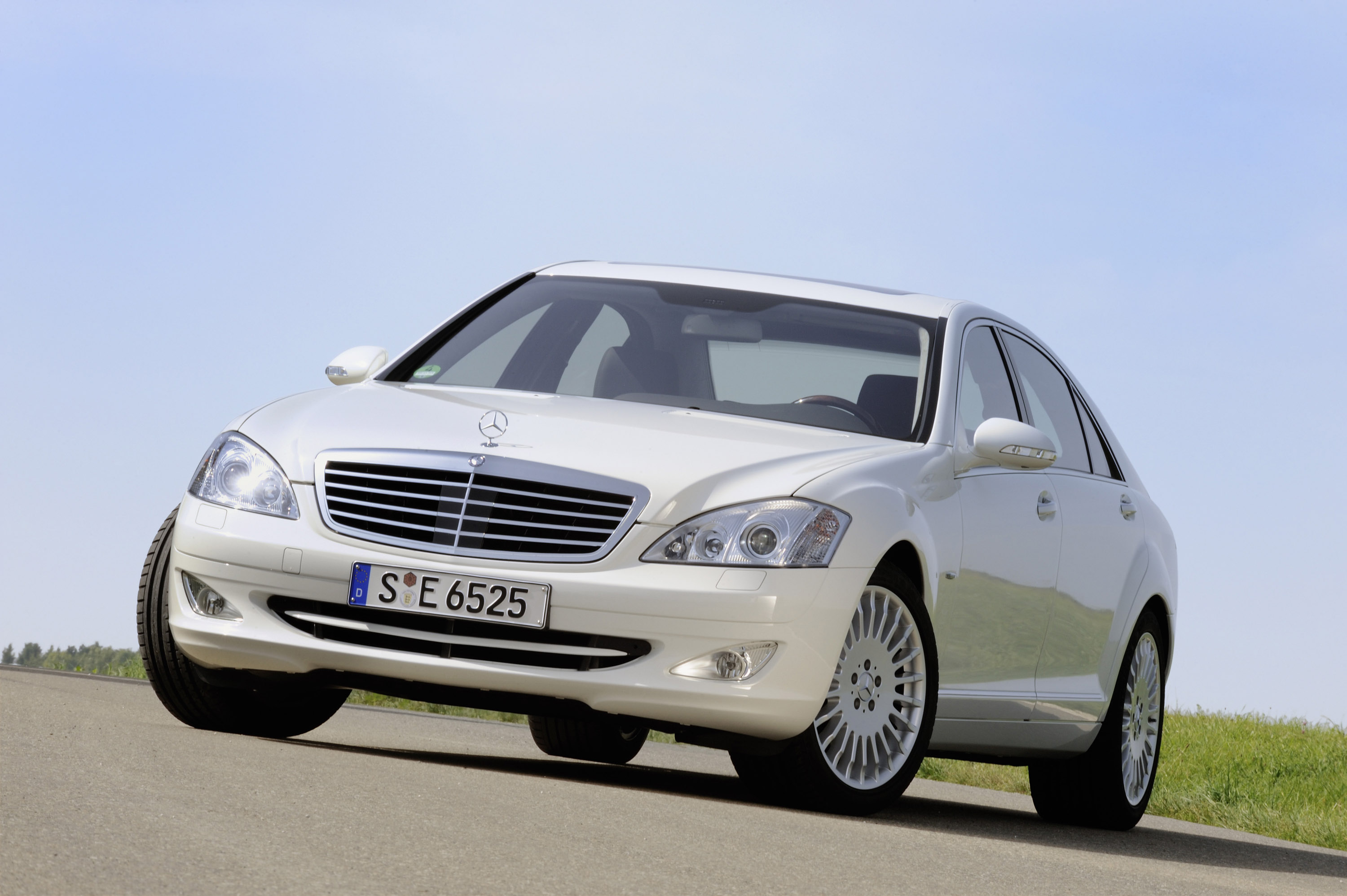 Mercedes-Benz S 320 CDI BlueEFFICIENCY photo #1