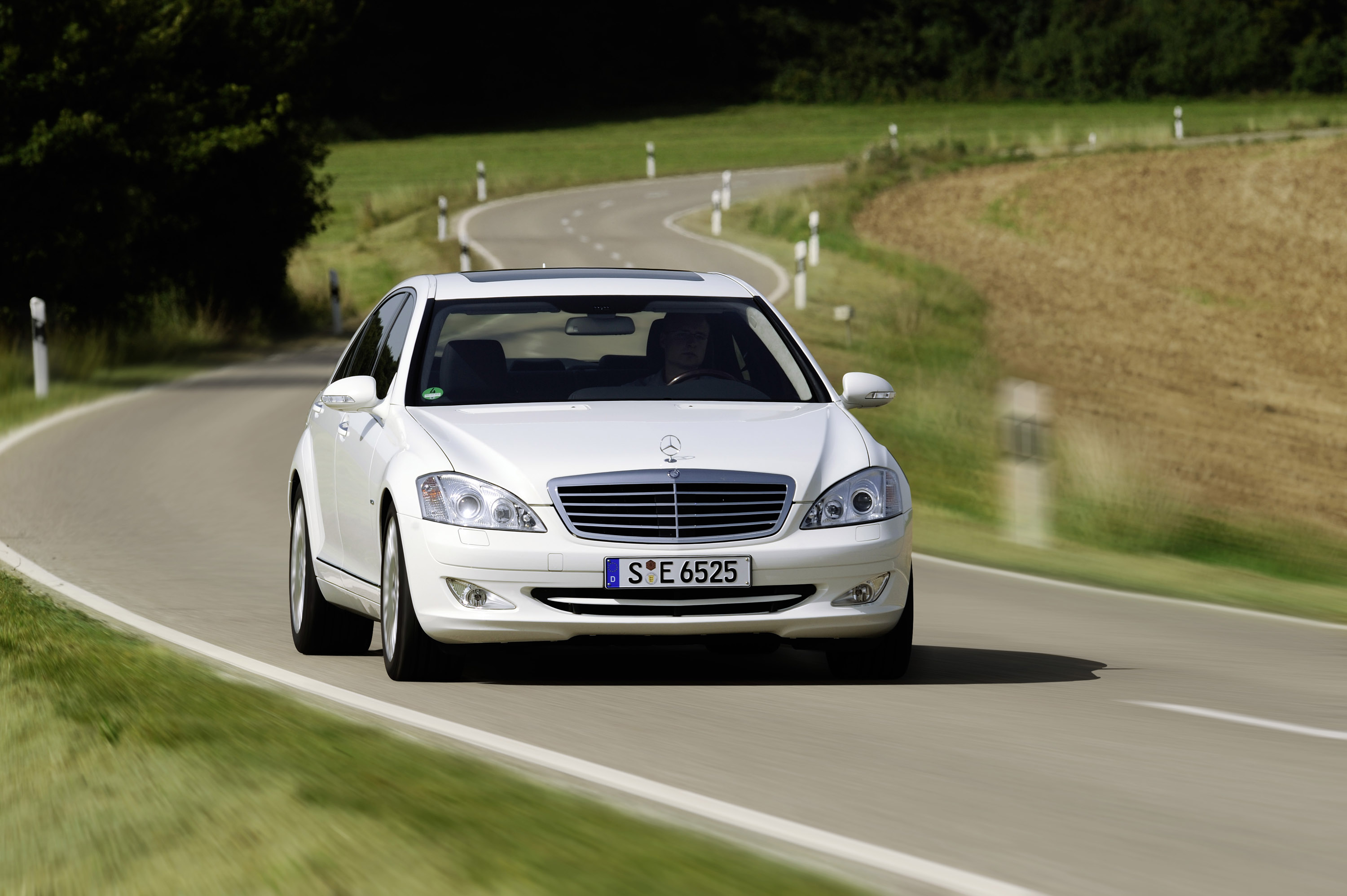 Mercedes-Benz S 320 CDI BlueEFFICIENCY photo #2