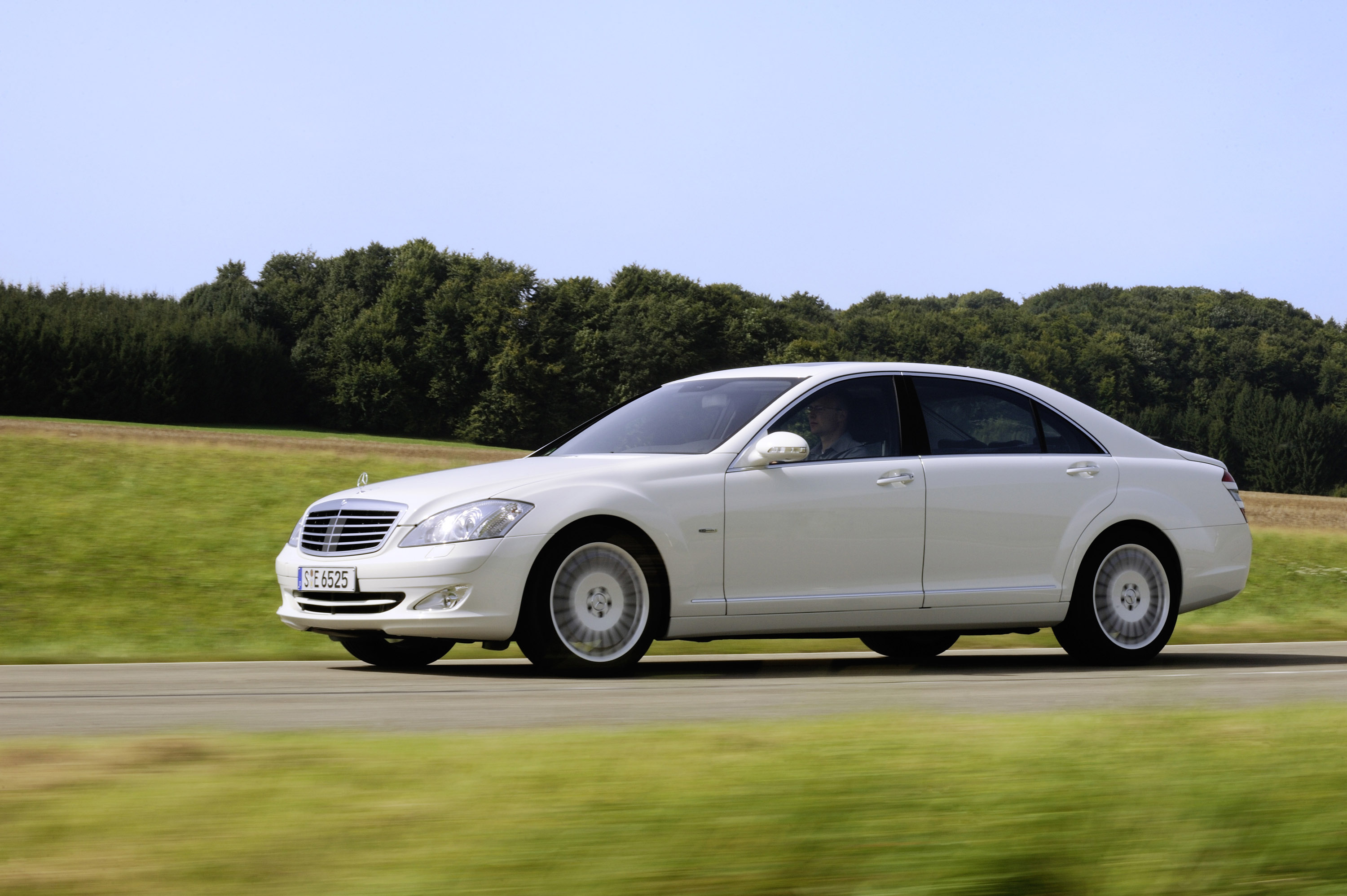 Mercedes-Benz S 320 CDI BlueEFFICIENCY photo #3