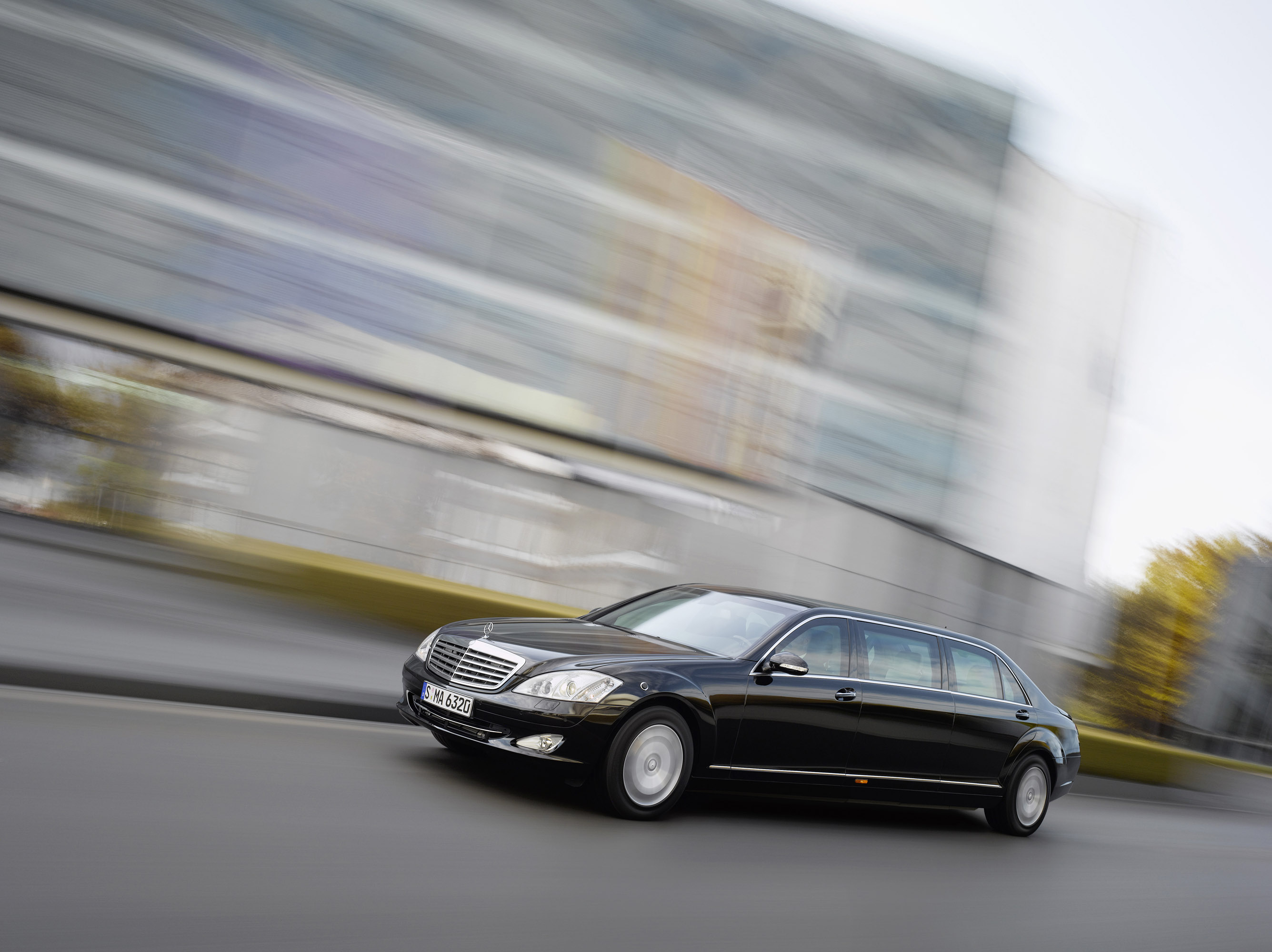 Mercedes-Benz S 600 Guard Pullman photo #4