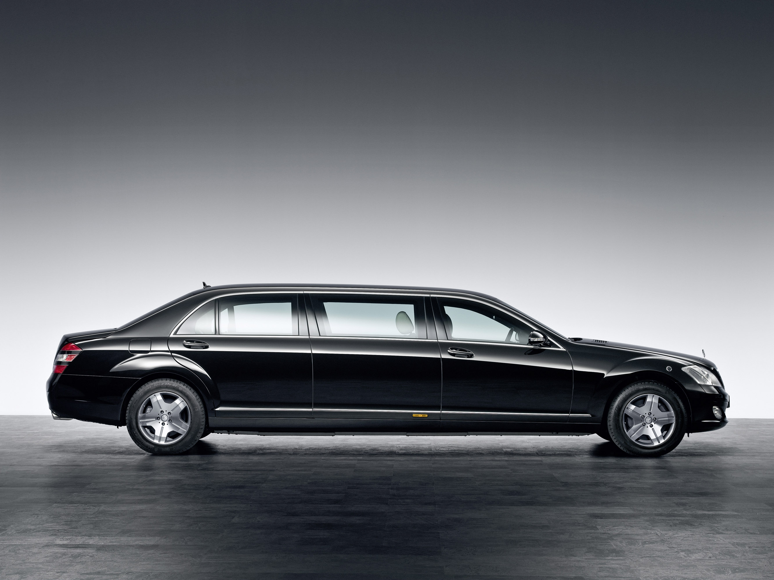 Mercedes-Benz S 600 Guard Pullman photo #5