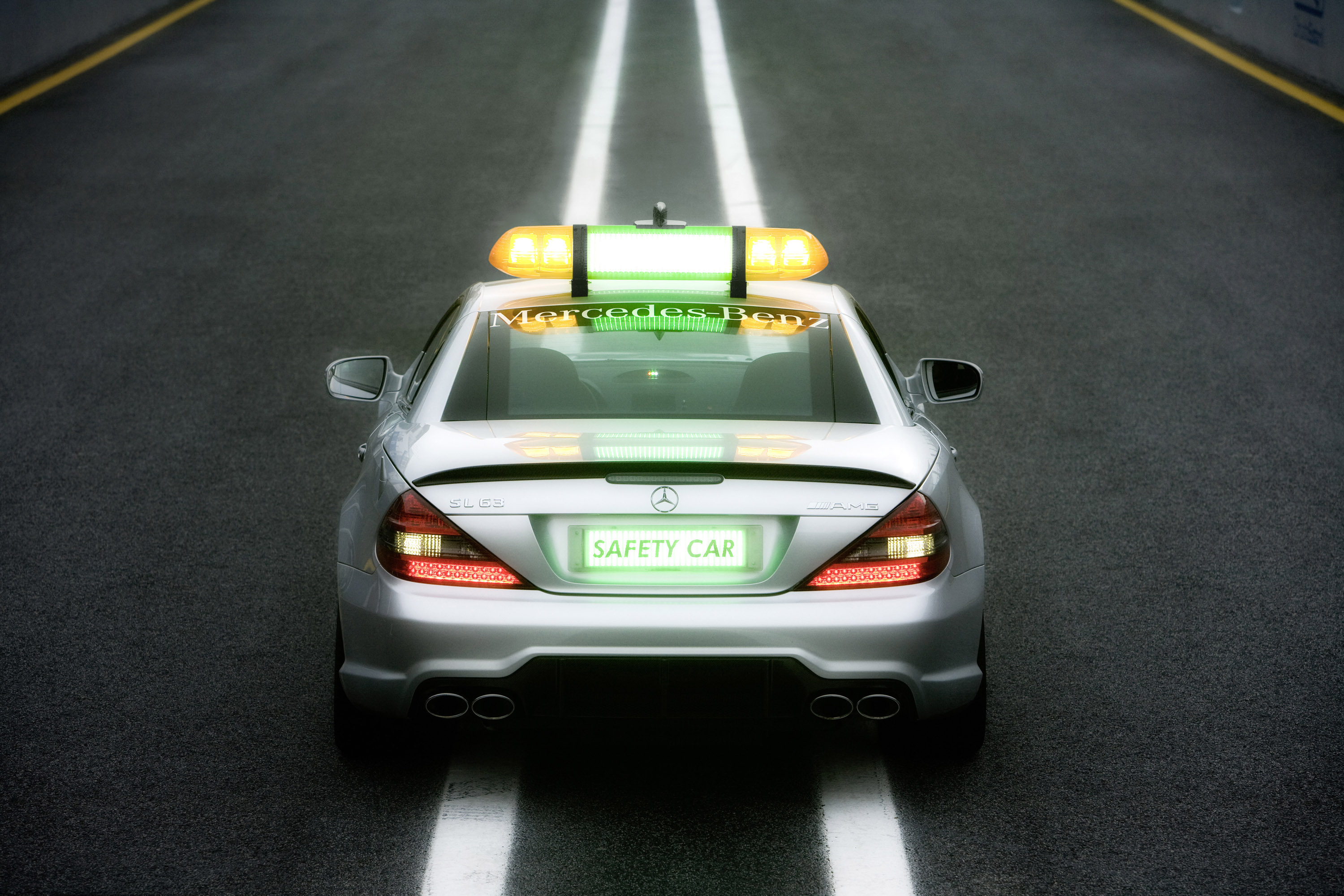 Mercedes-Benz SL 63 AMG F1 Safety Car photo #7