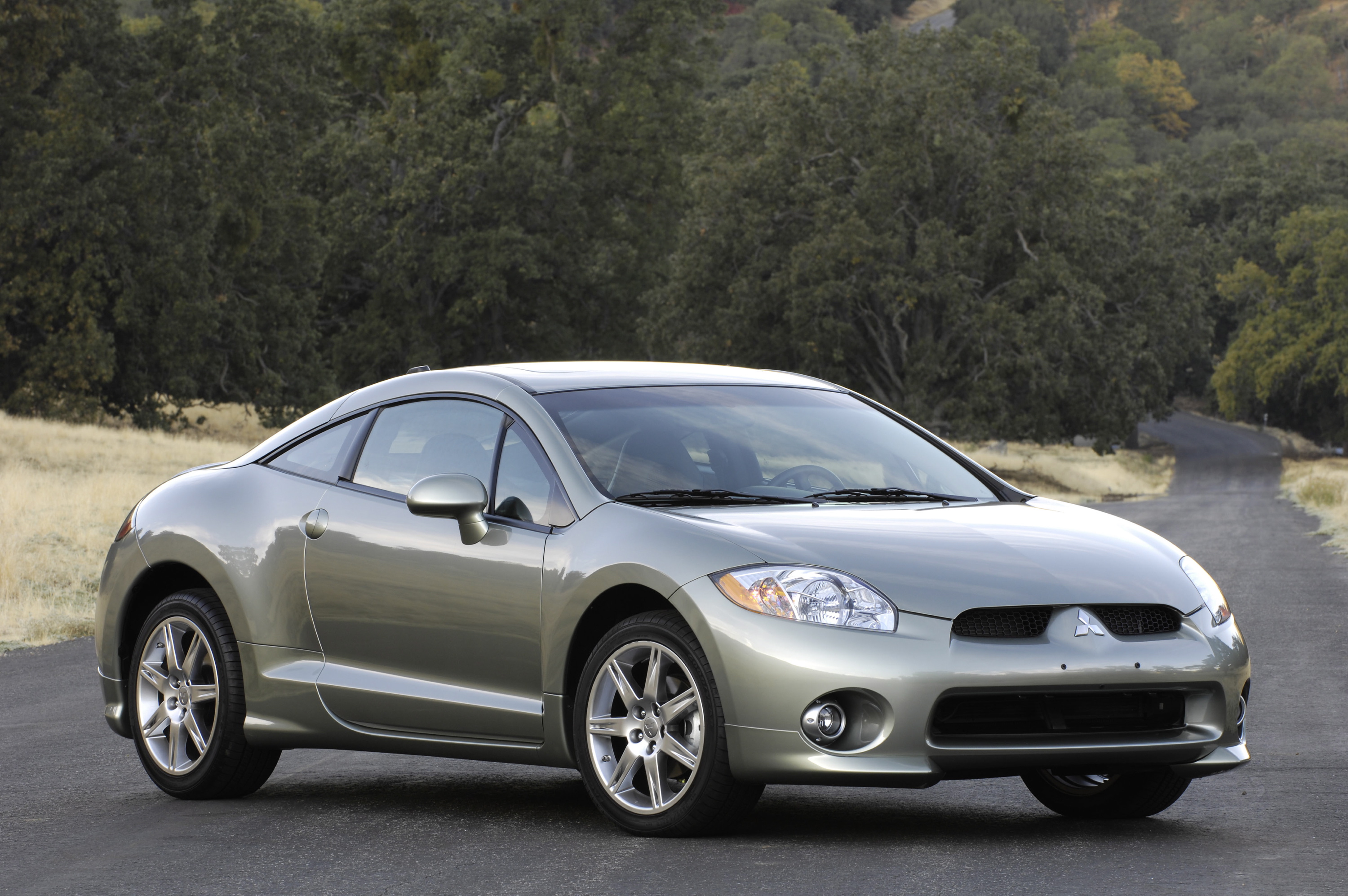 Mitsubishi Eclipse Coupe photo #2