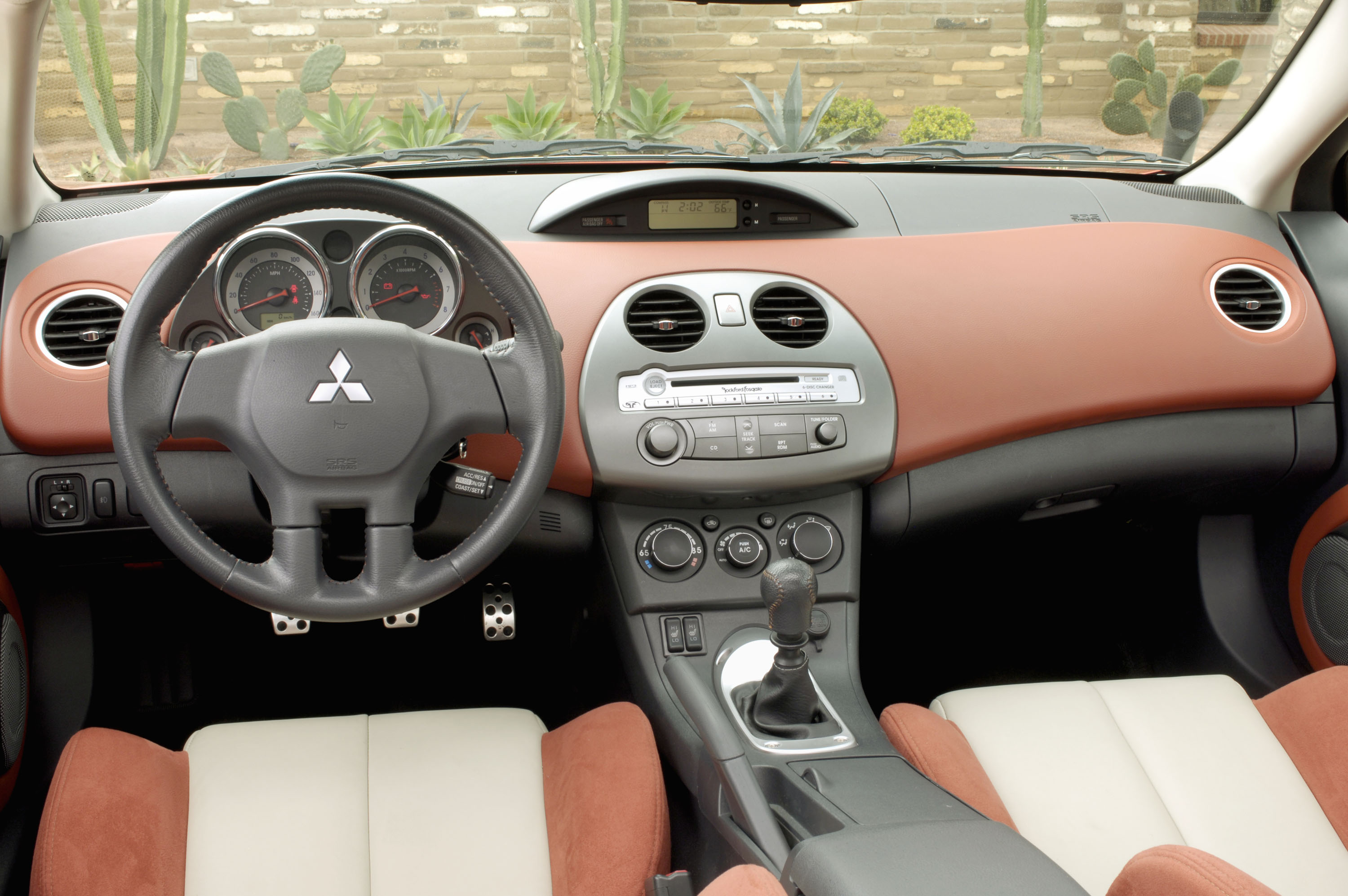 Mitsubishi Eclipse Coupe photo #16