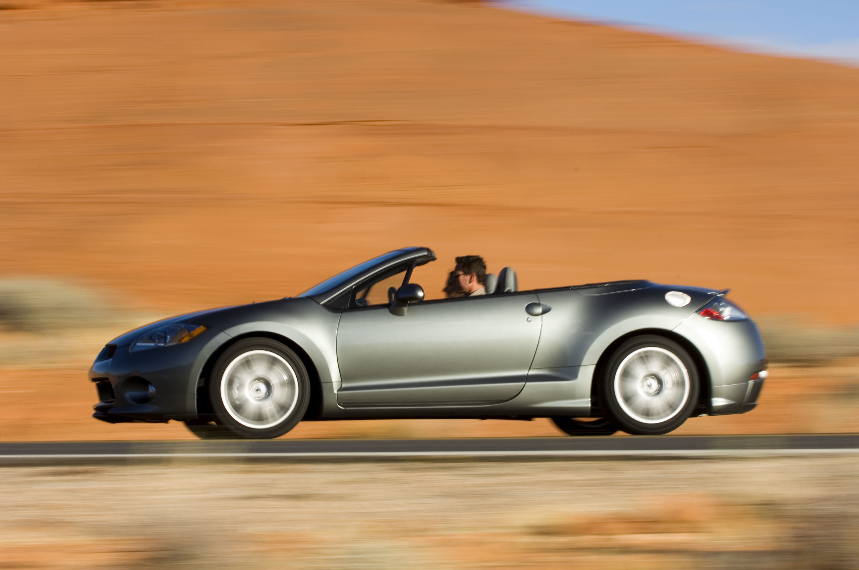 Mitsubishi Eclipse Spyder photo #5