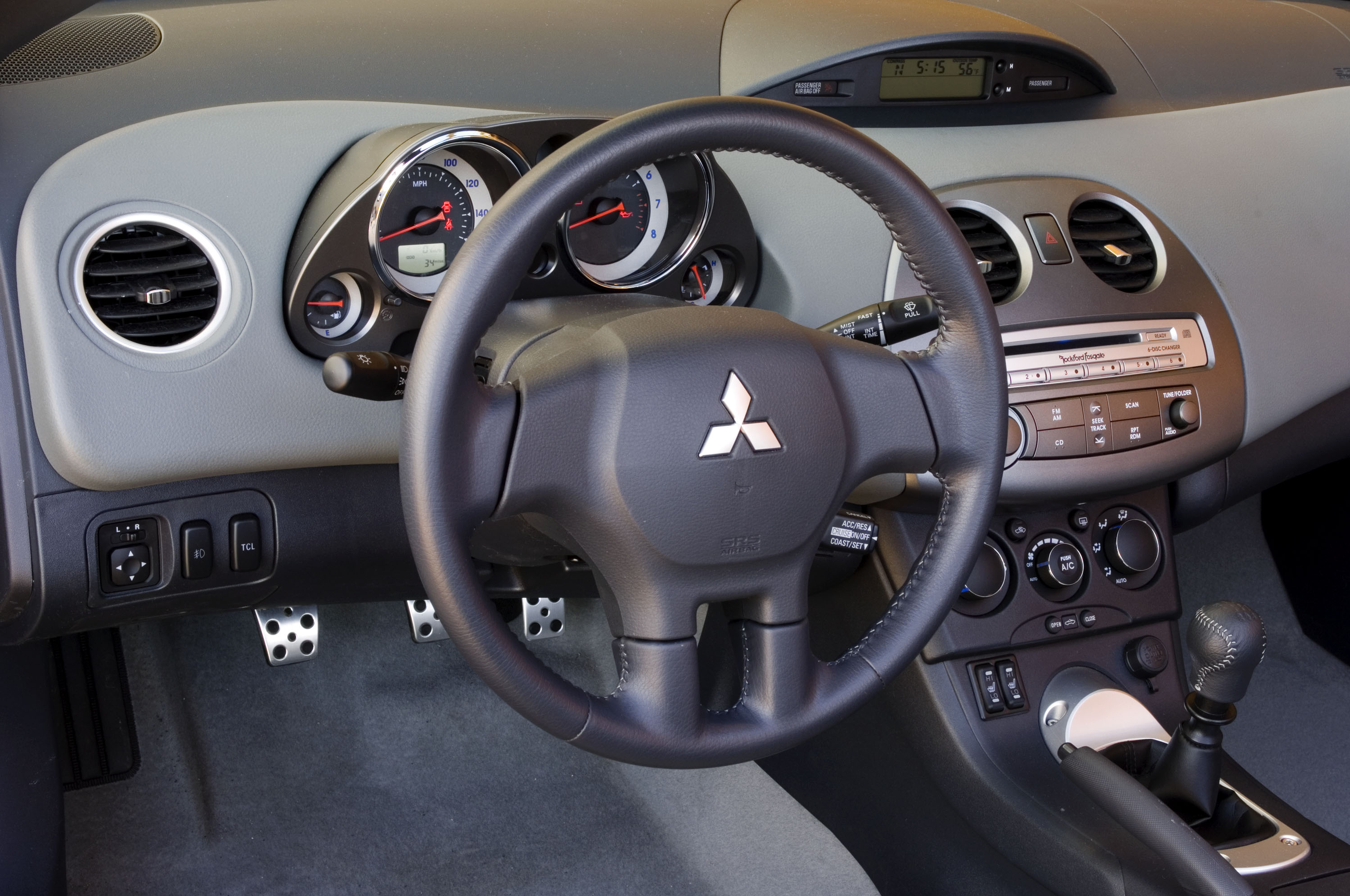Mitsubishi Eclipse Spyder photo #10