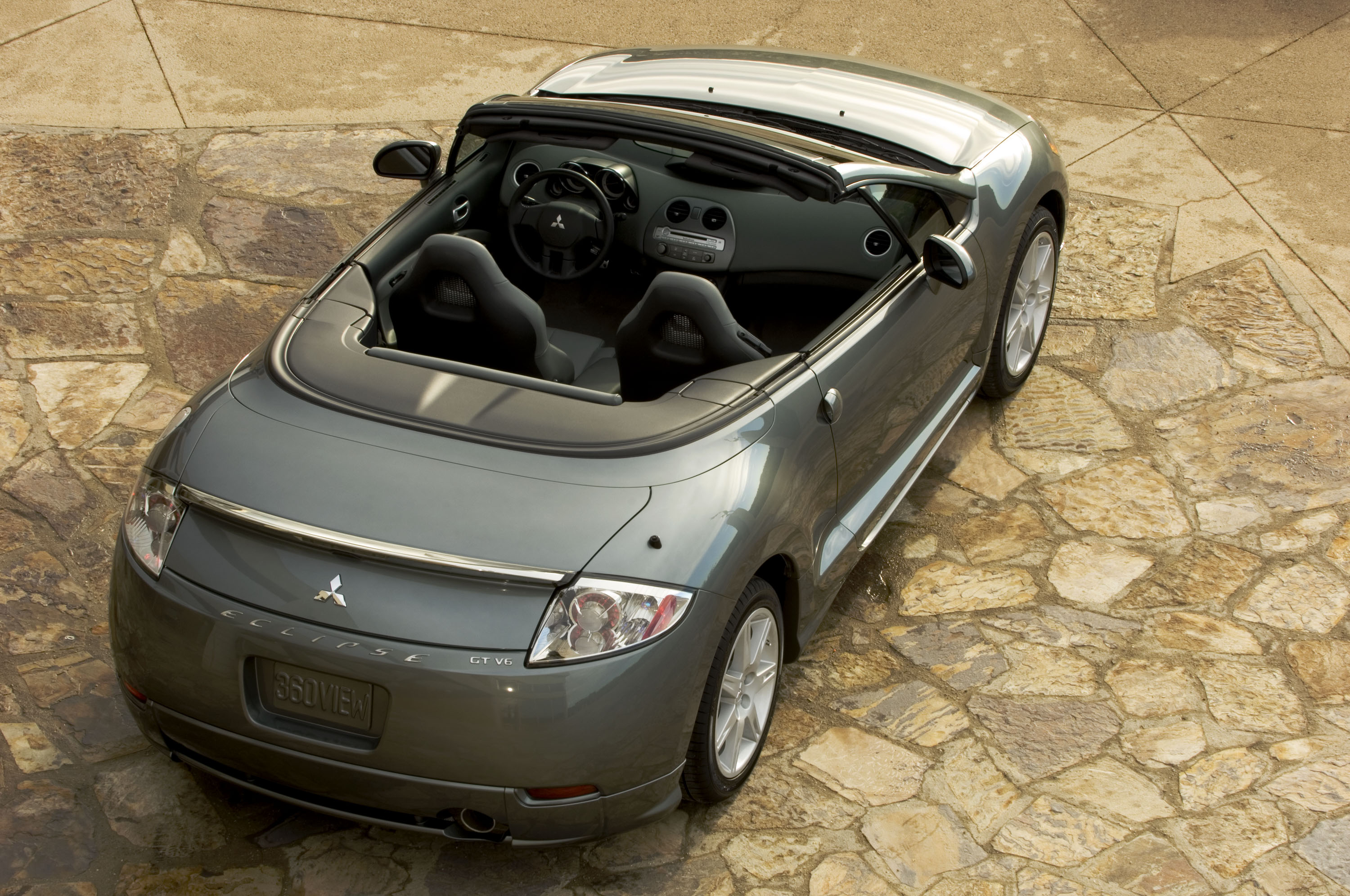 Mitsubishi Eclipse Spyder photo #20