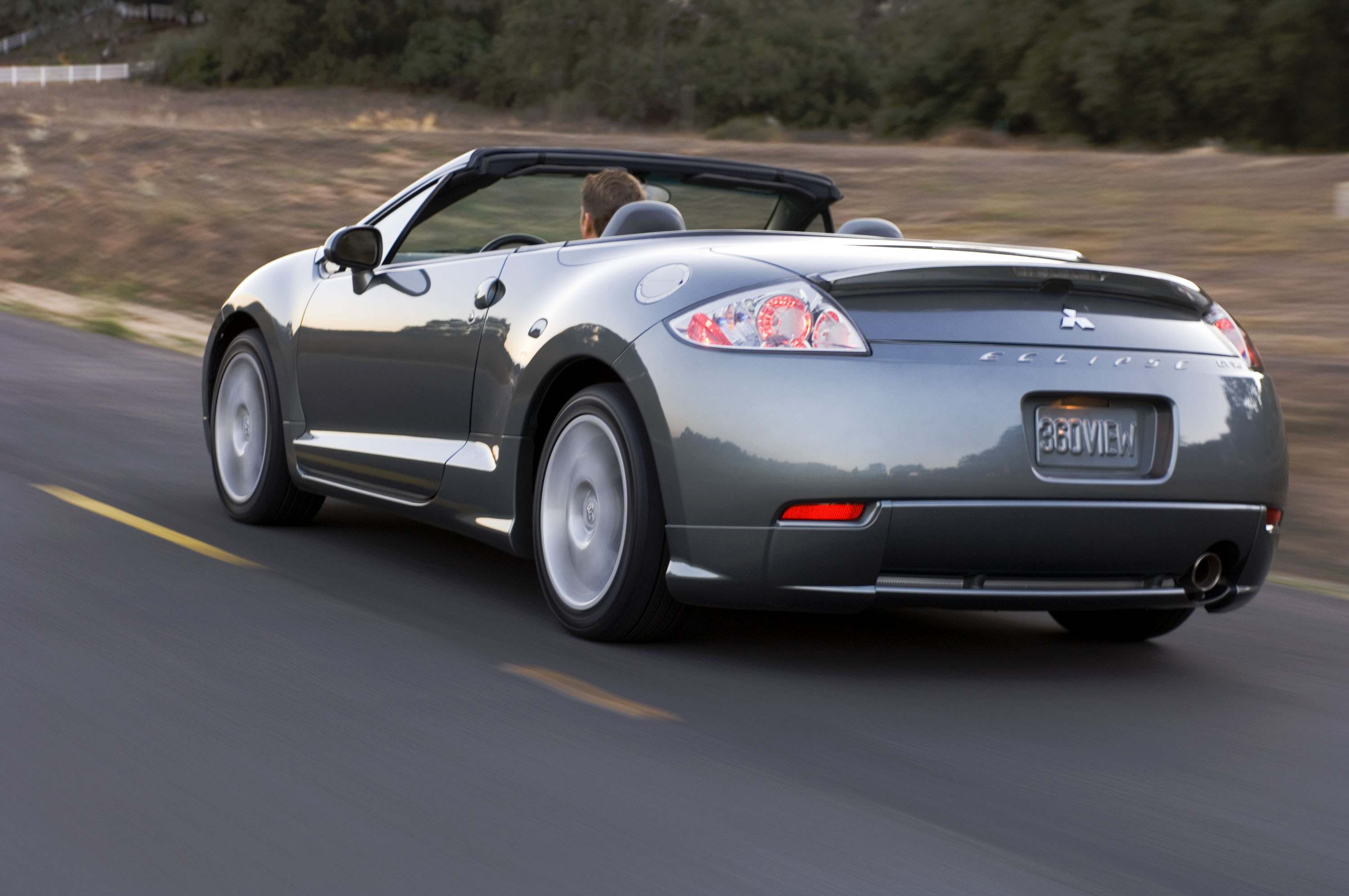 Mitsubishi Eclipse Spyder photo #23
