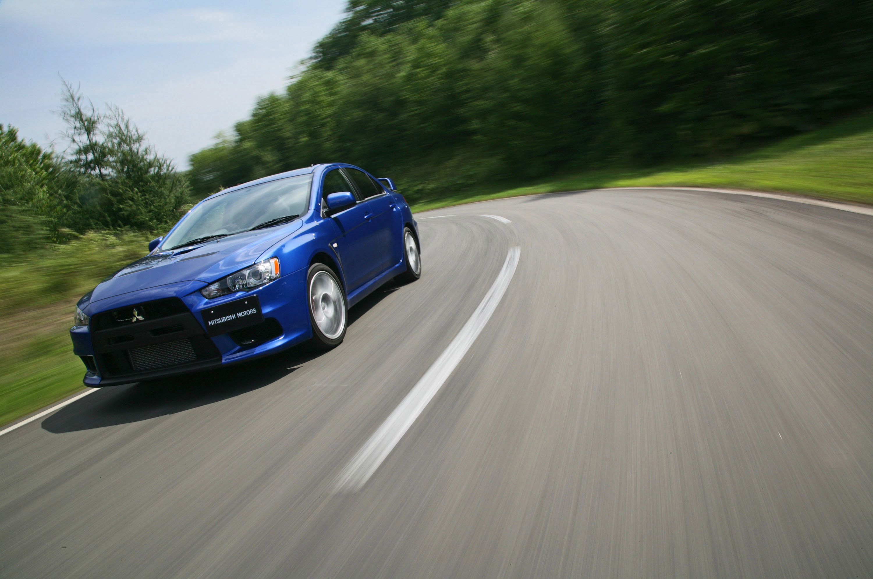 Mitsubishi Lancer Evolution photo #10