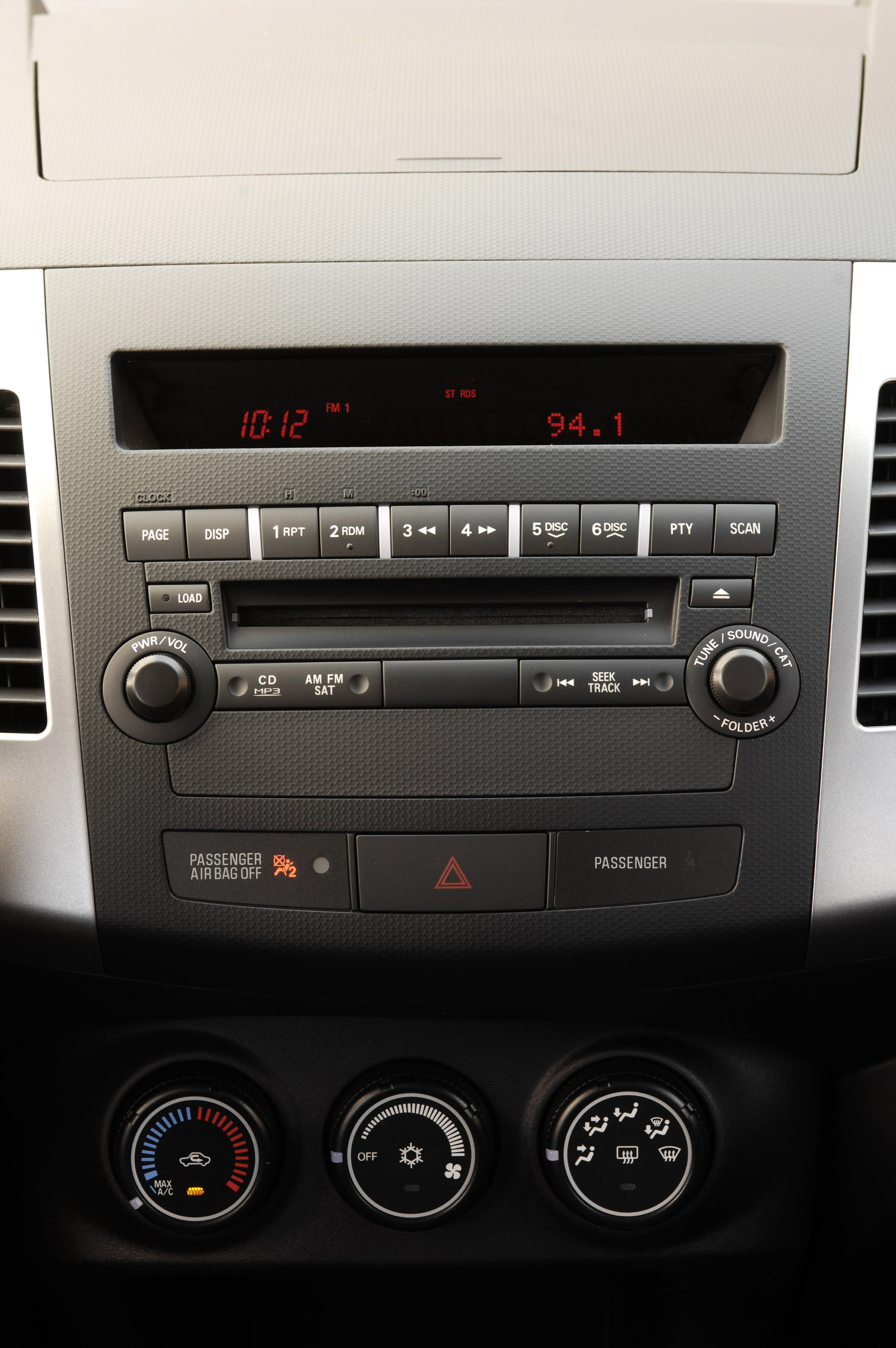 Mitsubishi Outlander photo #12