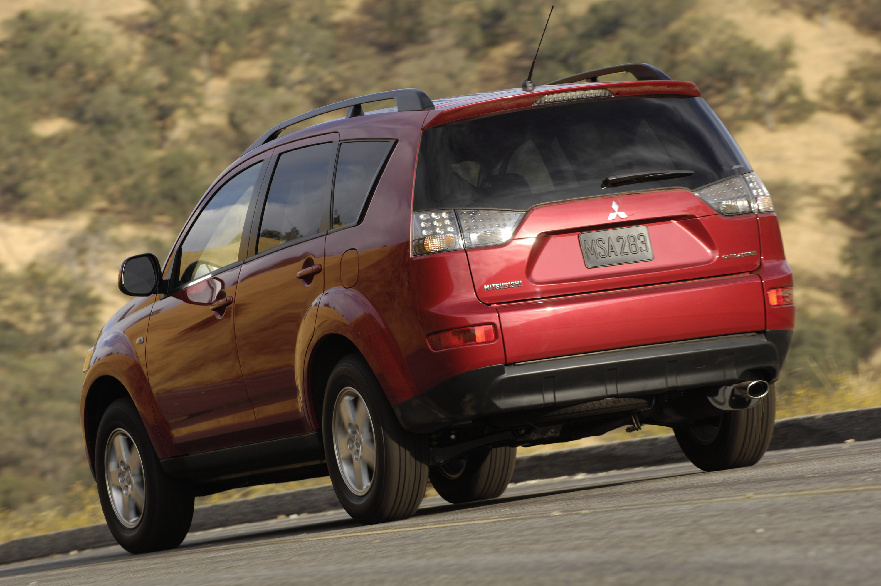 Mitsubishi Outlander photo #18