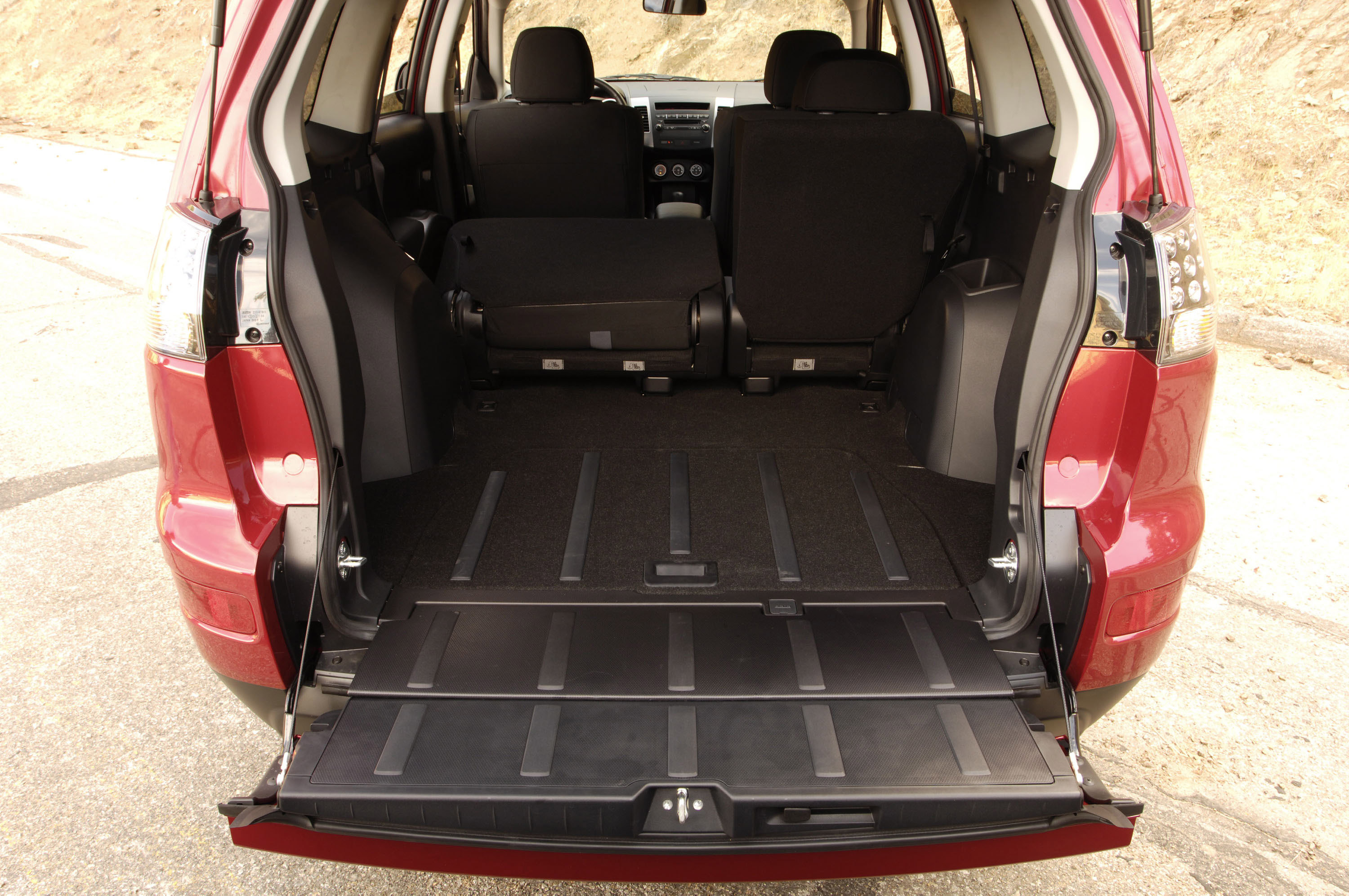 Mitsubishi Outlander photo #25