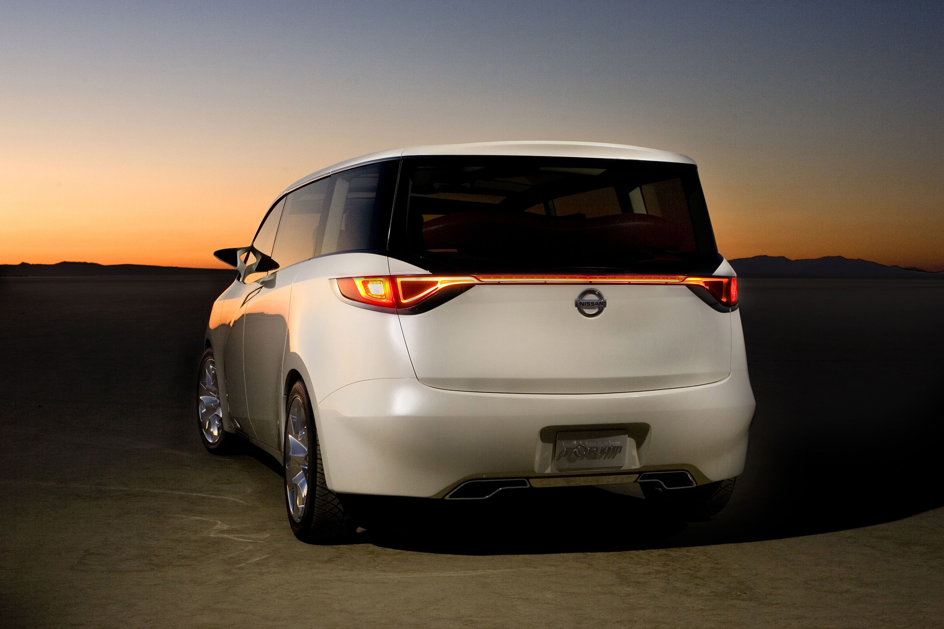 Nissan Forum Concept photo #30