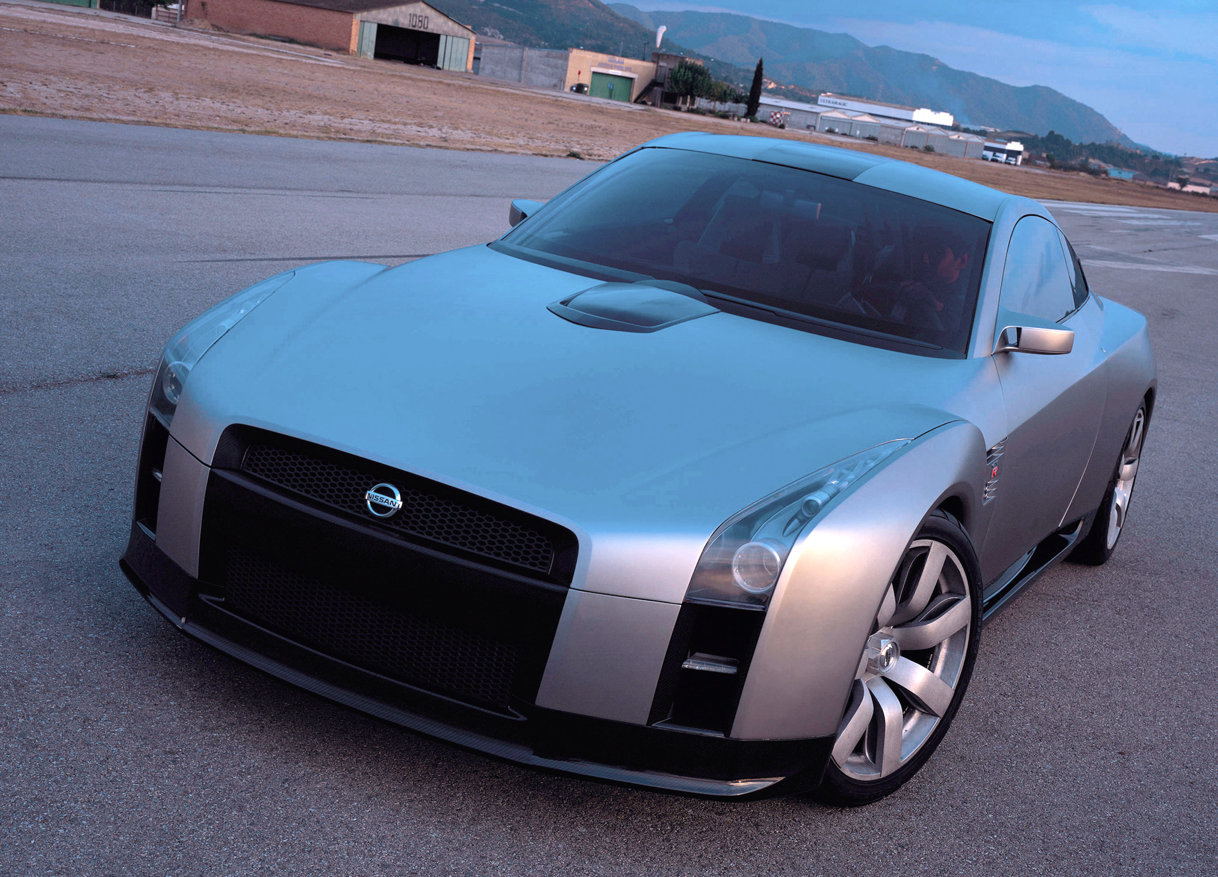 Nissan GT-R Concept photo #2