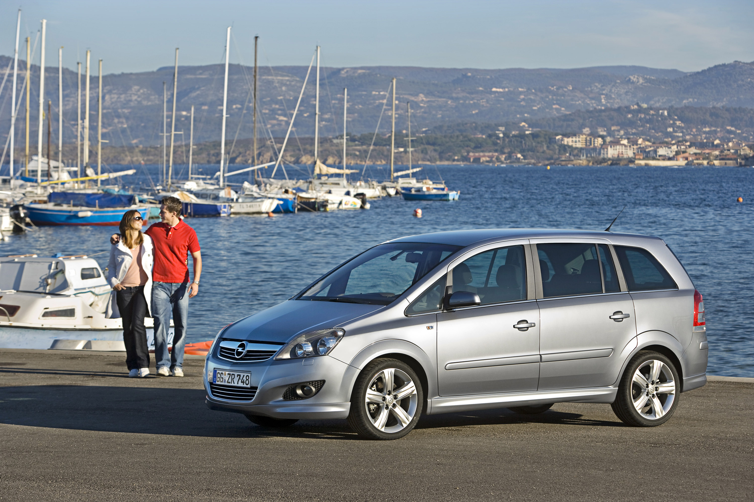 Opel Zafira photo #15