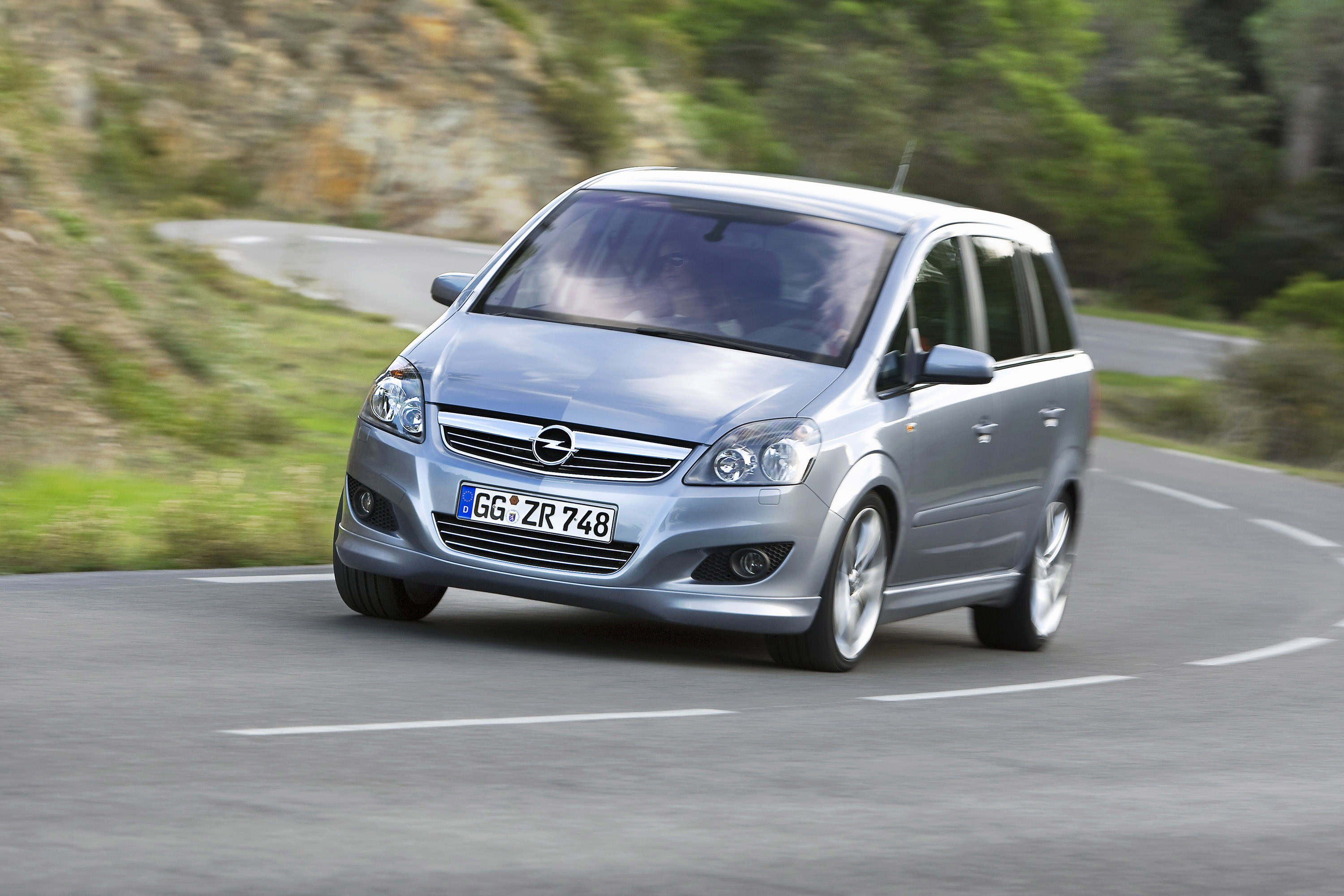 Opel Zafira photo #18