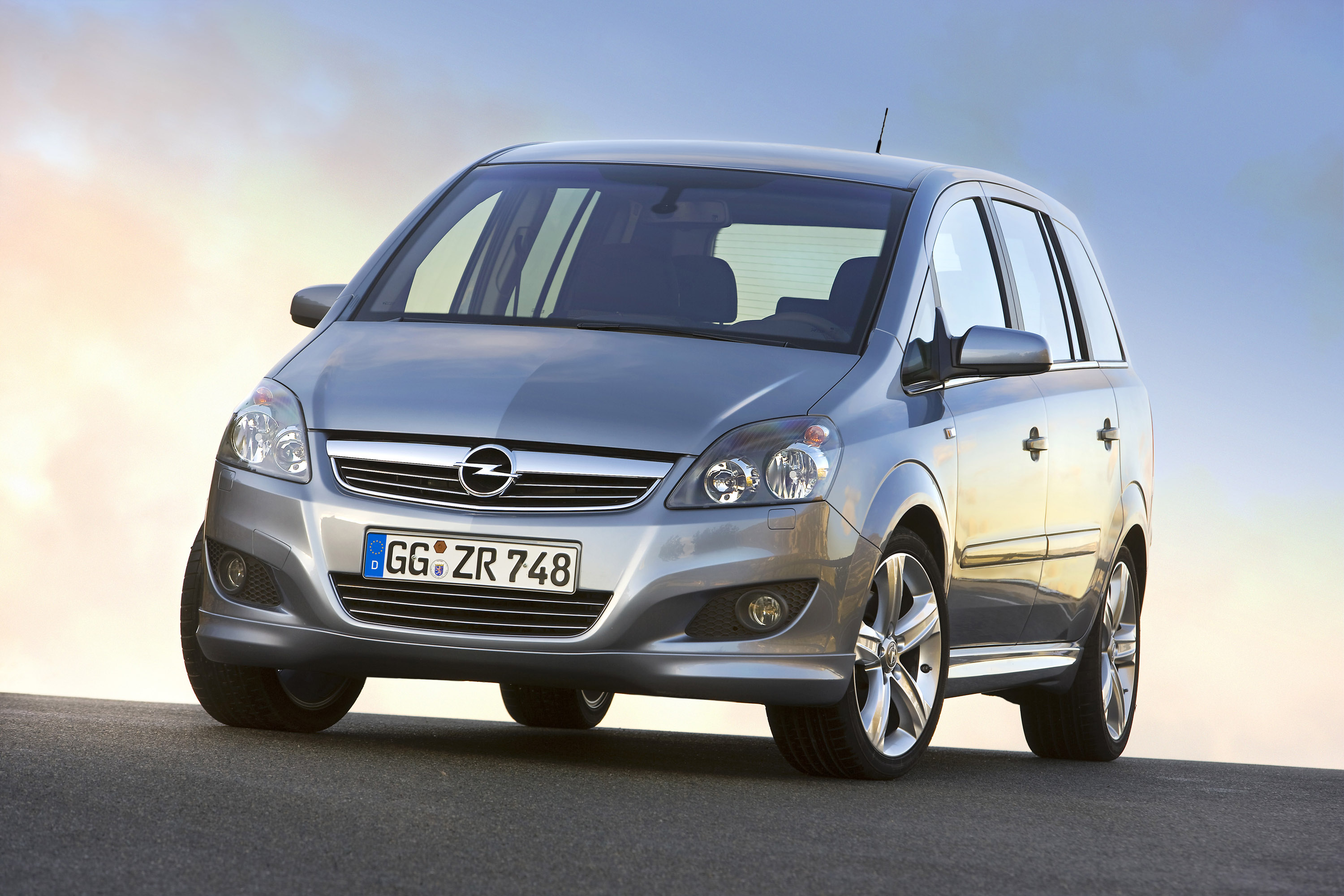Opel Zafira photo #22