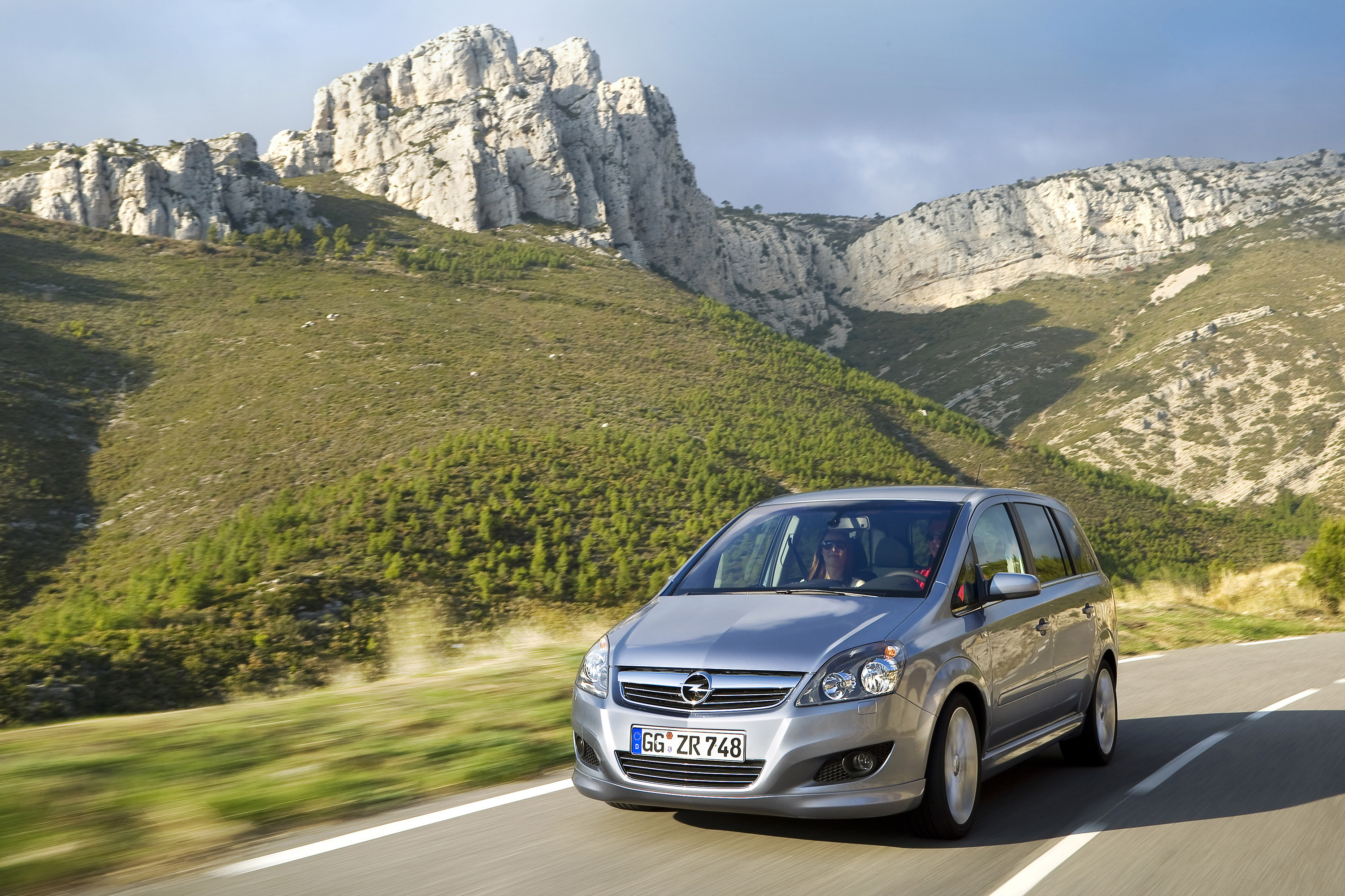 Opel Zafira photo #25